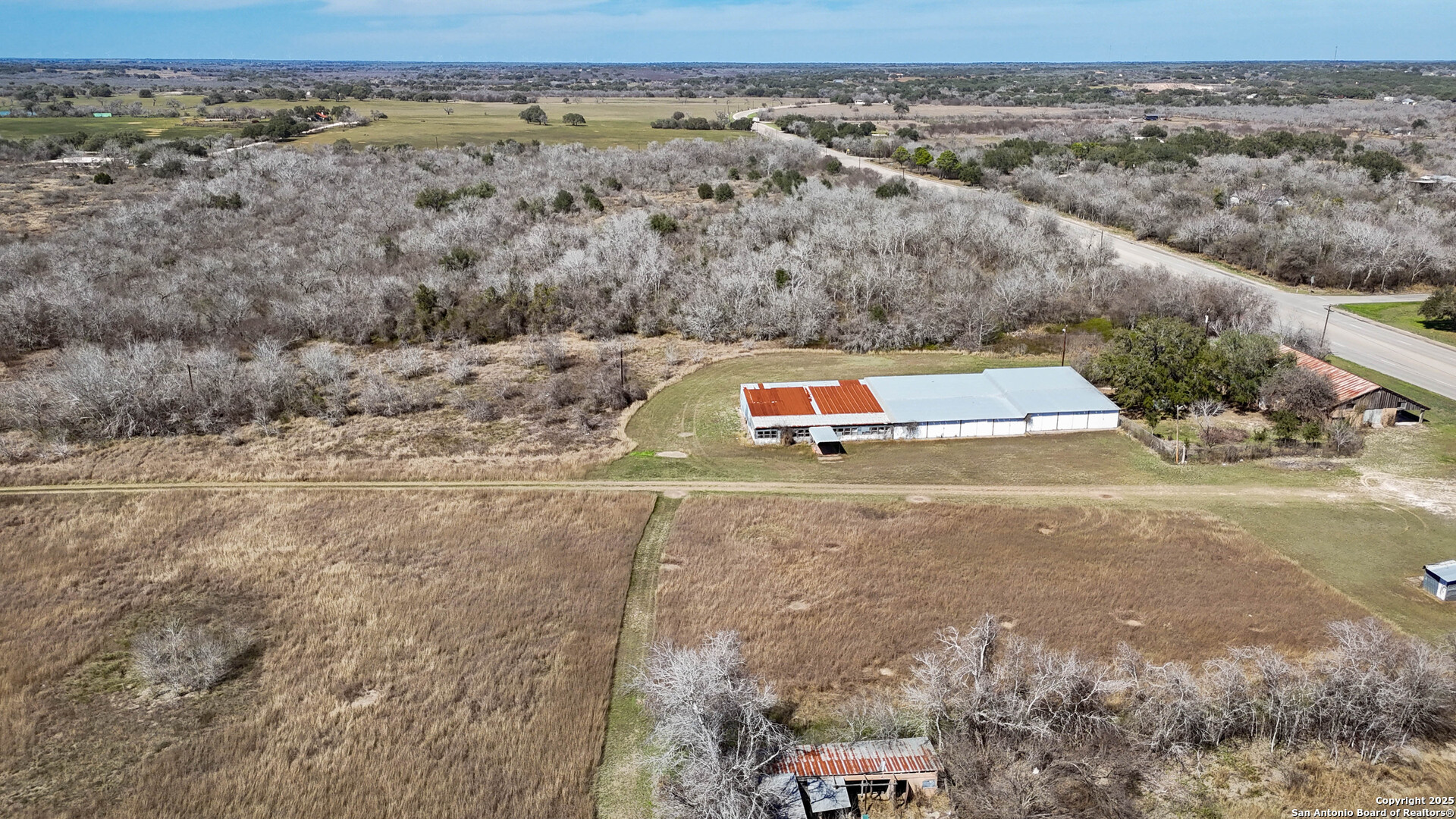 main property photo 11