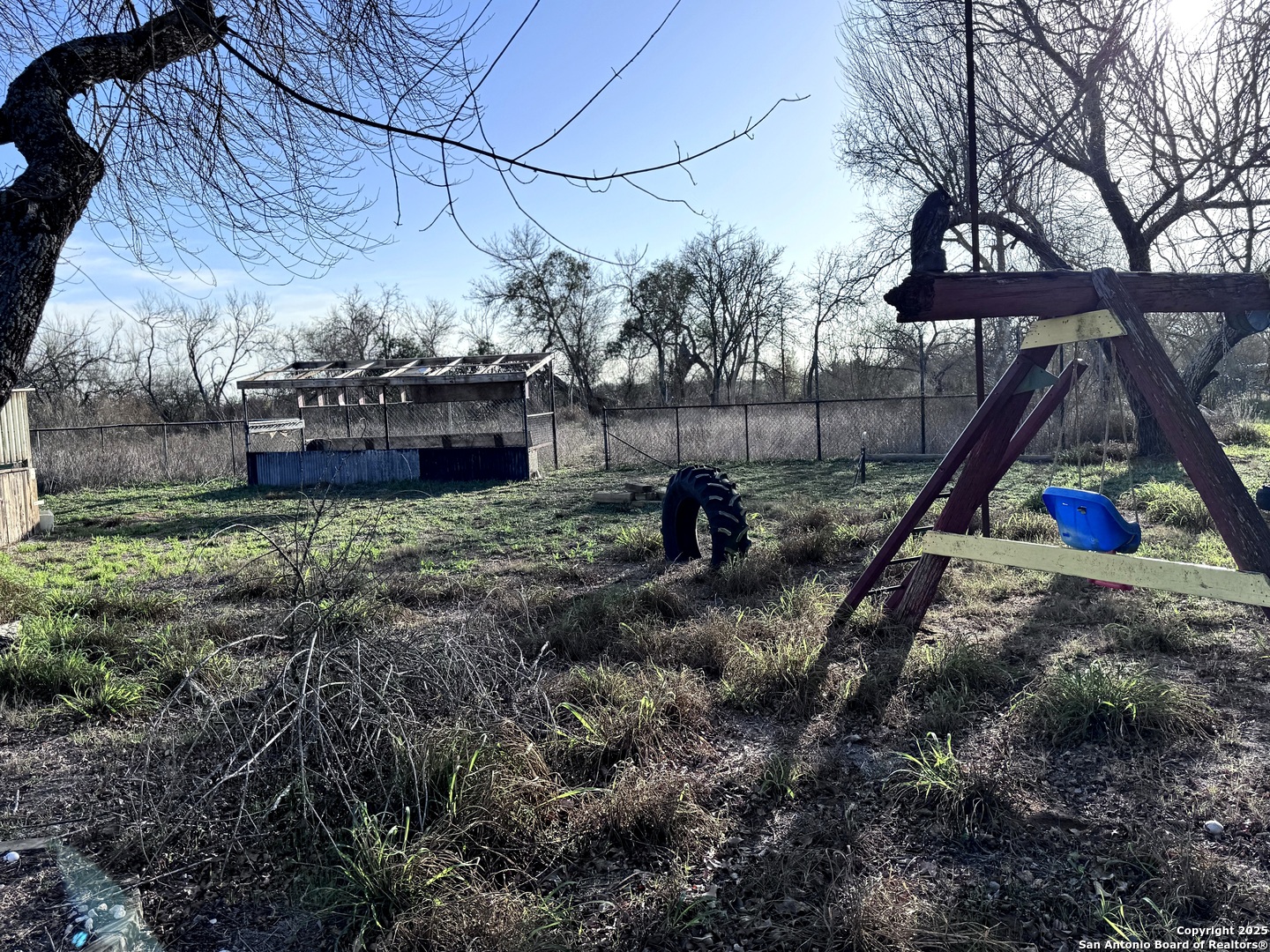main property photo 20
