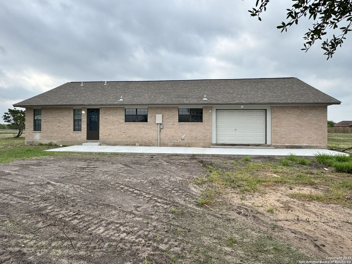 main property photo 18