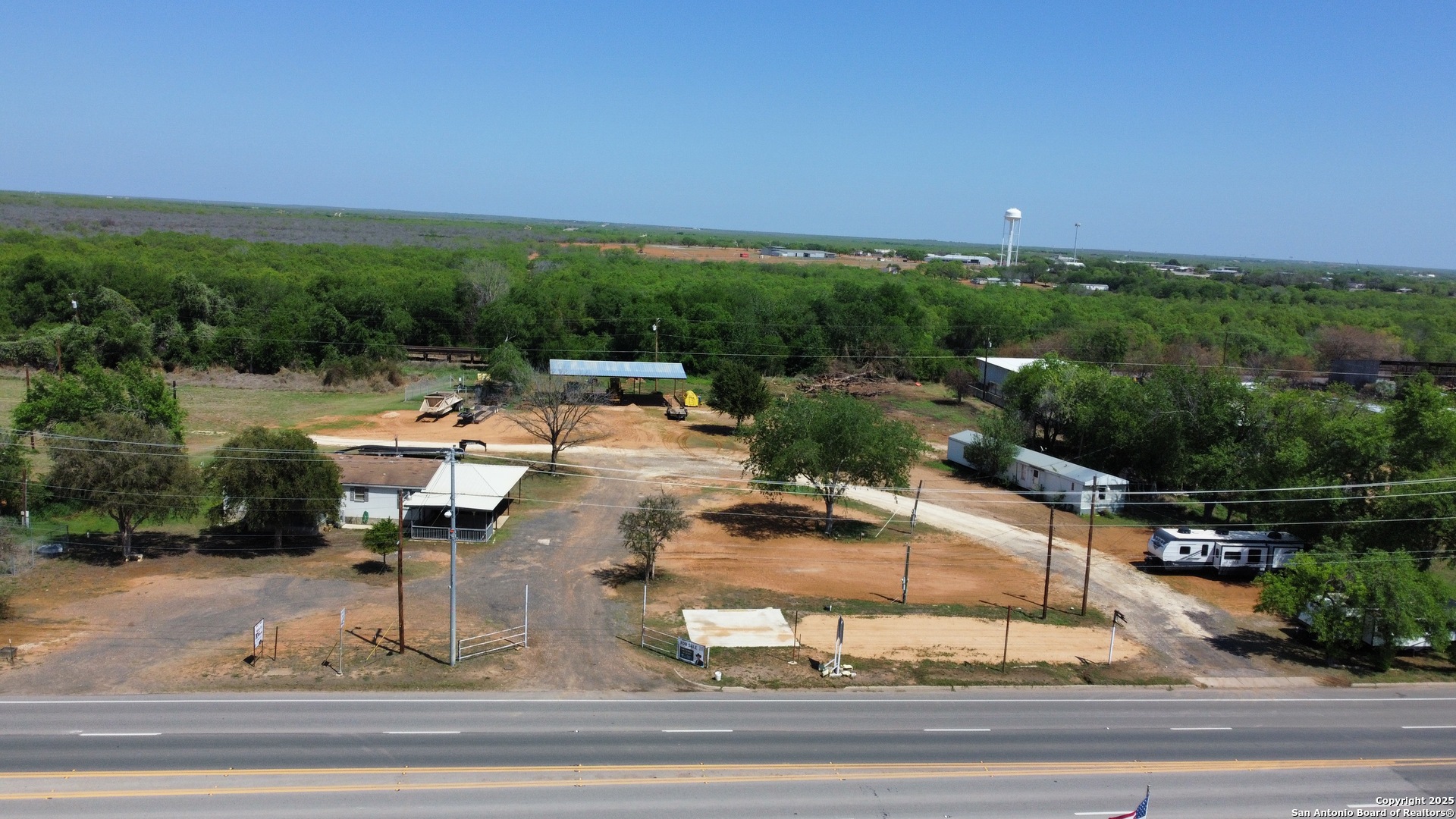 main property photo 8