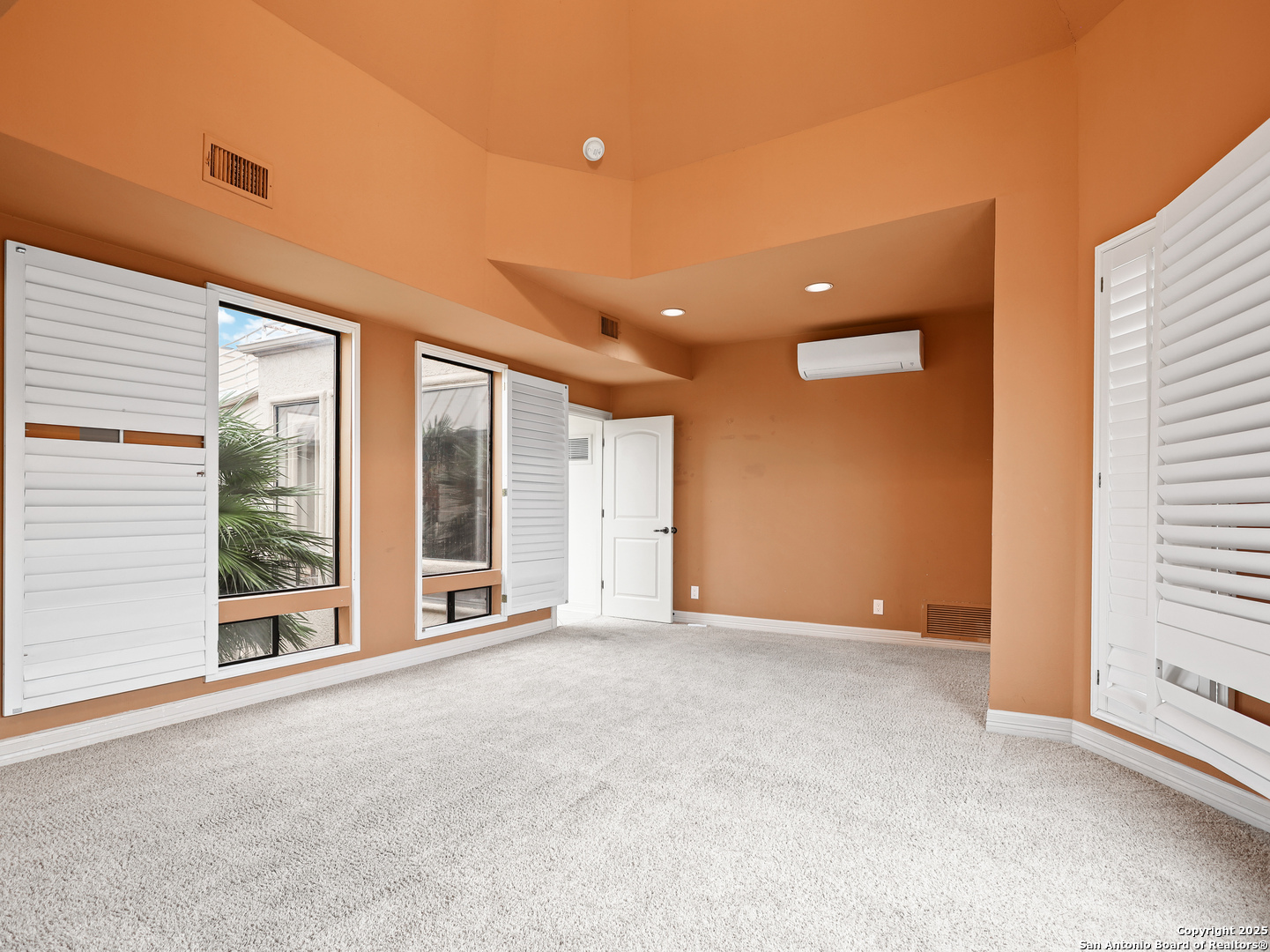 property viewer photo 25