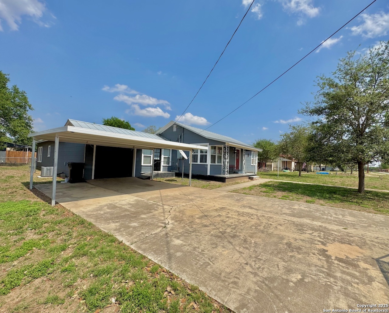 main property photo 3