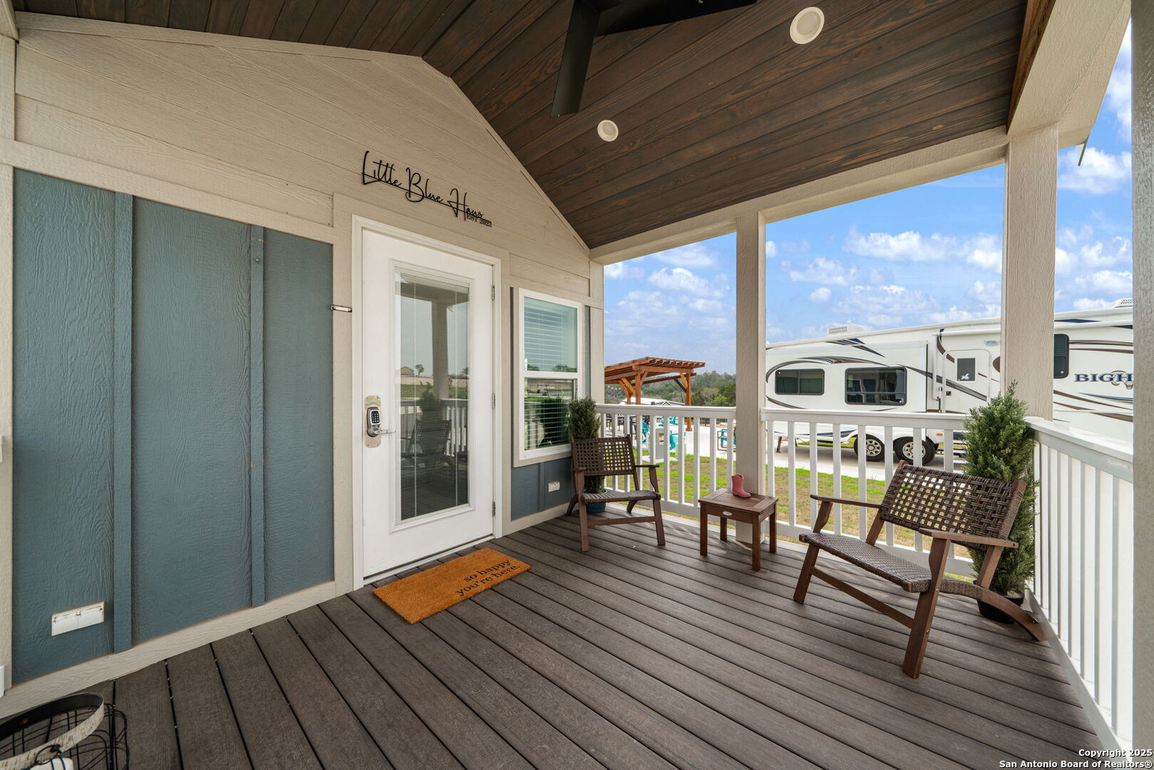 main property photo 4