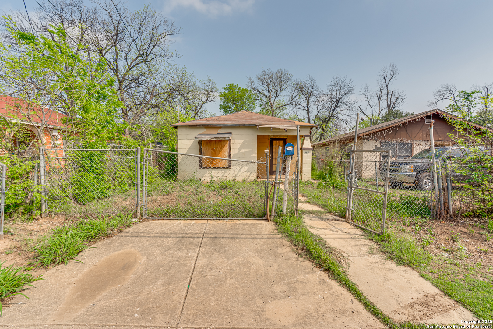 main property photo 2