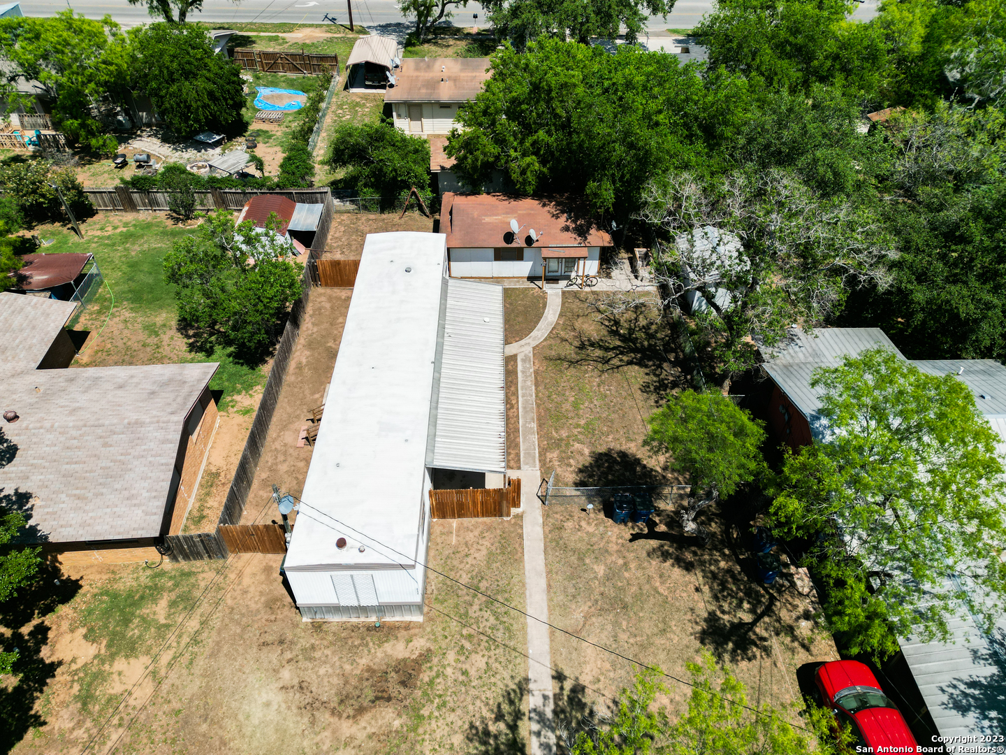 main property photo 14