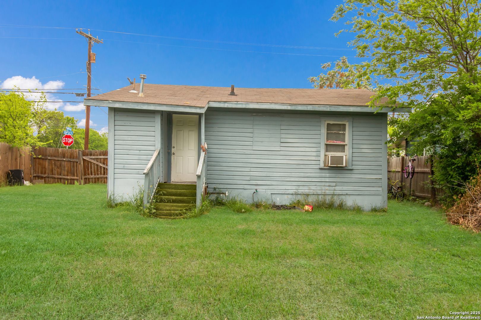 main property photo 14