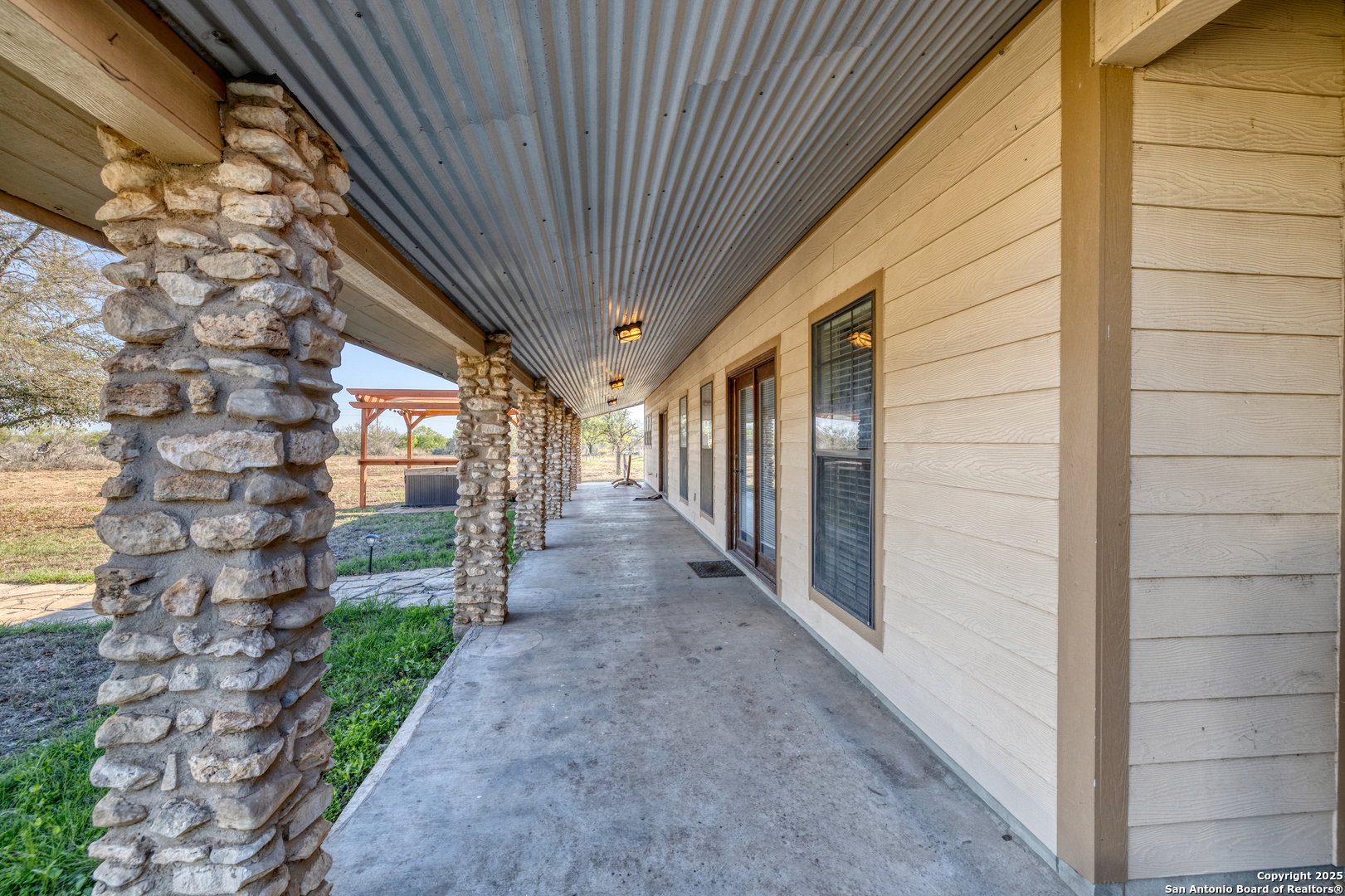 main property photo 34