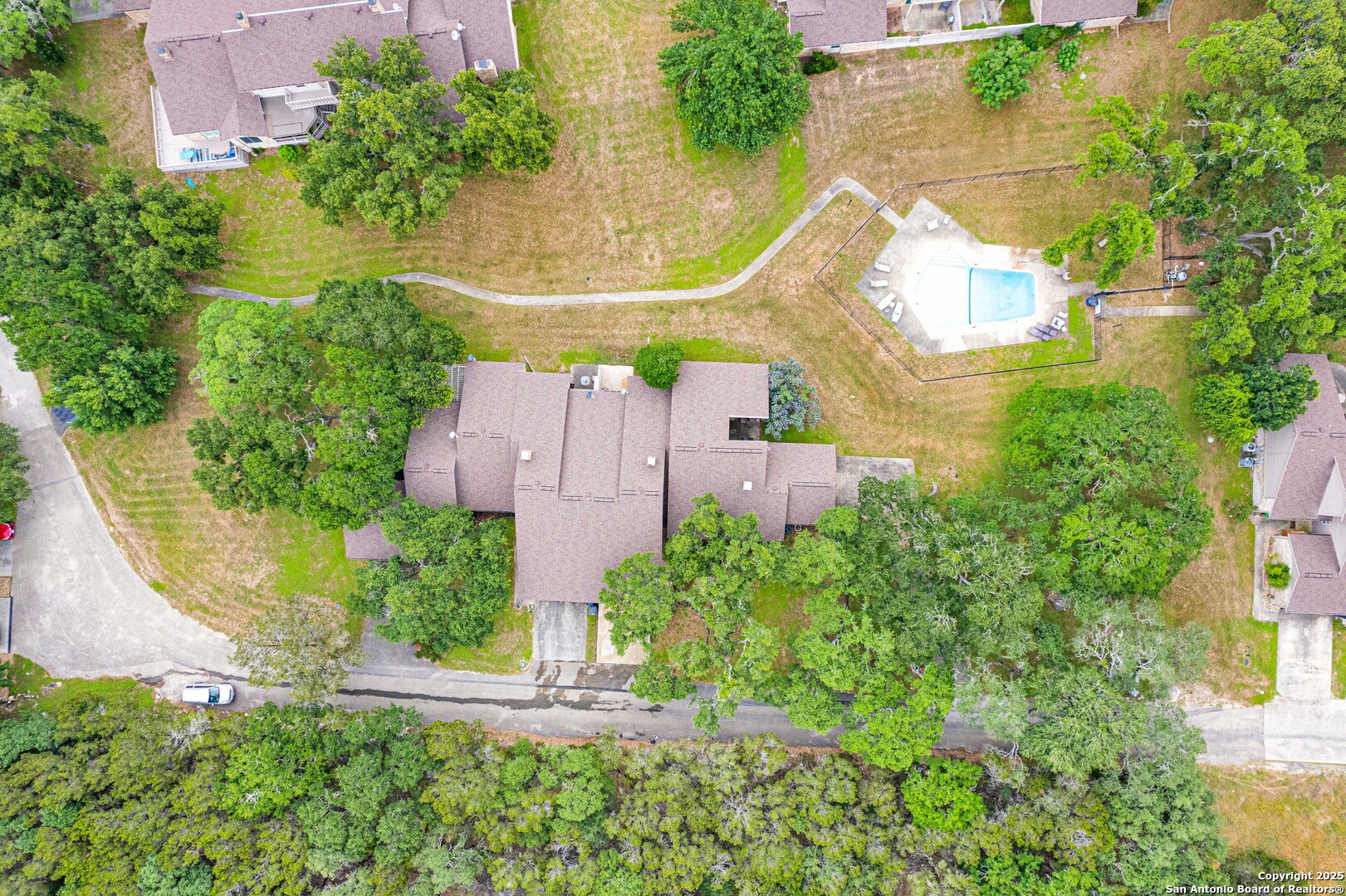 main property photo 16