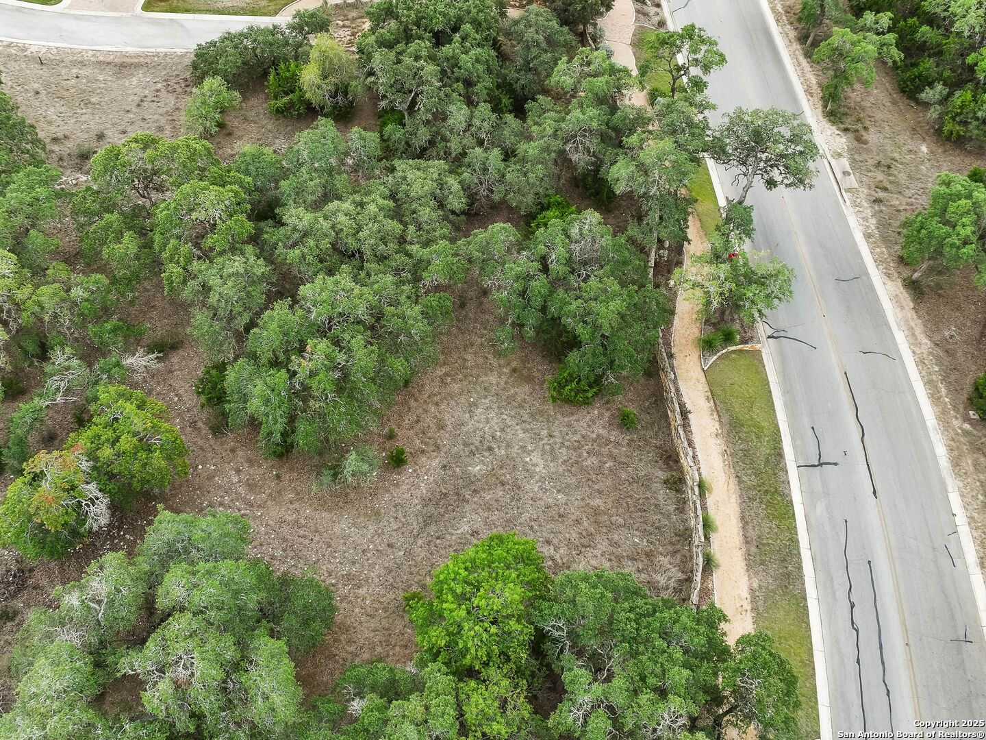 main property photo 13
