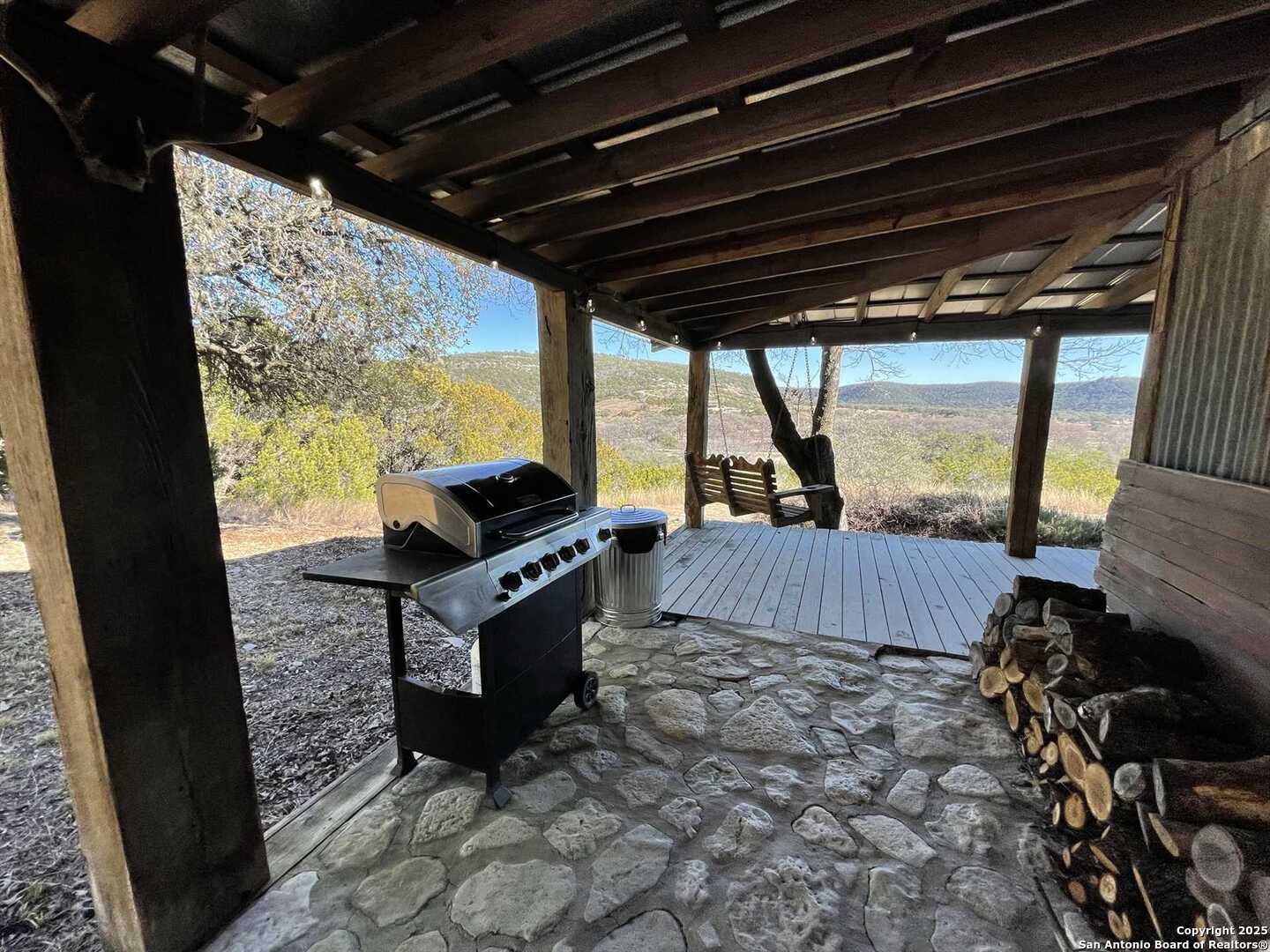 main property photo 18
