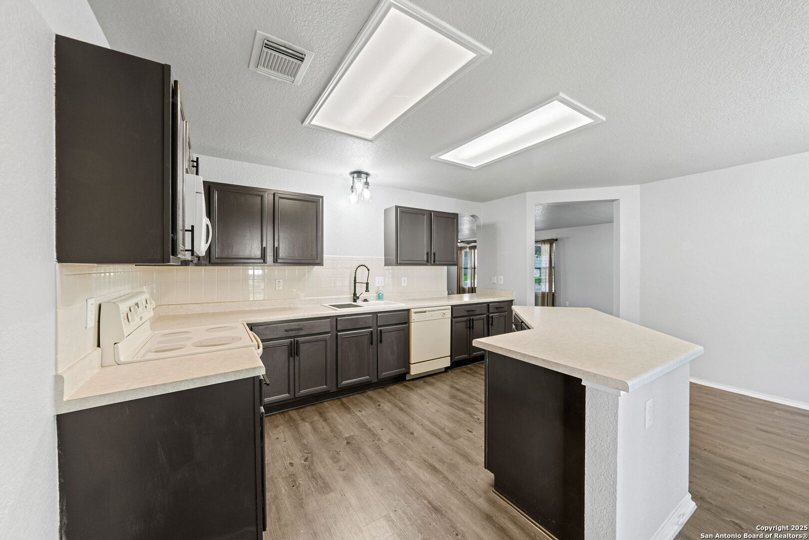 property viewer photo 13