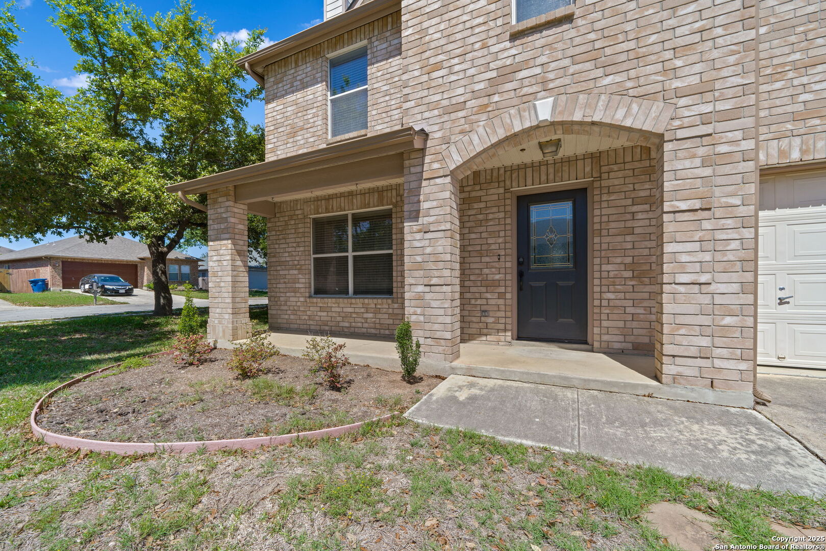 property viewer photo 2