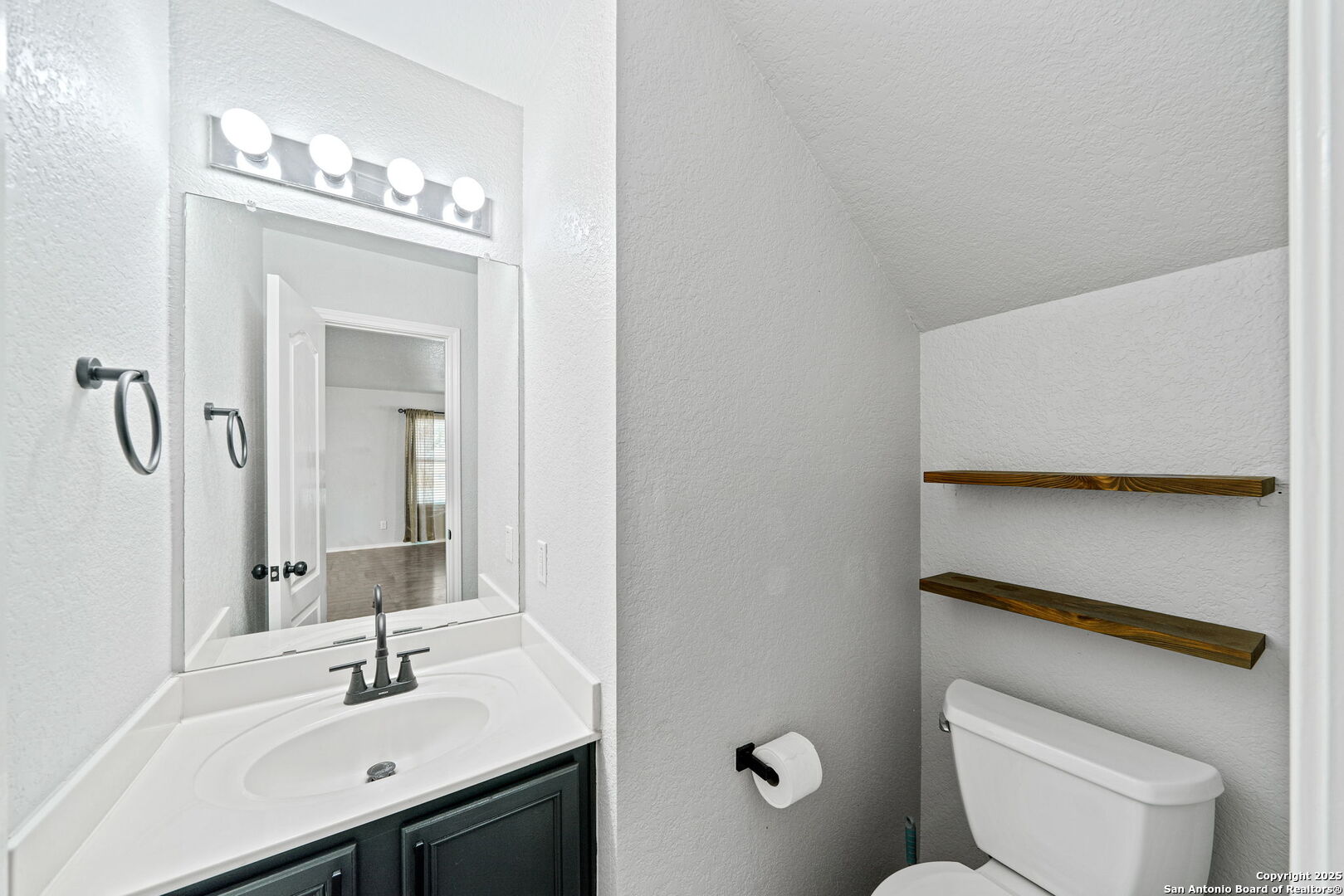property viewer photo 22