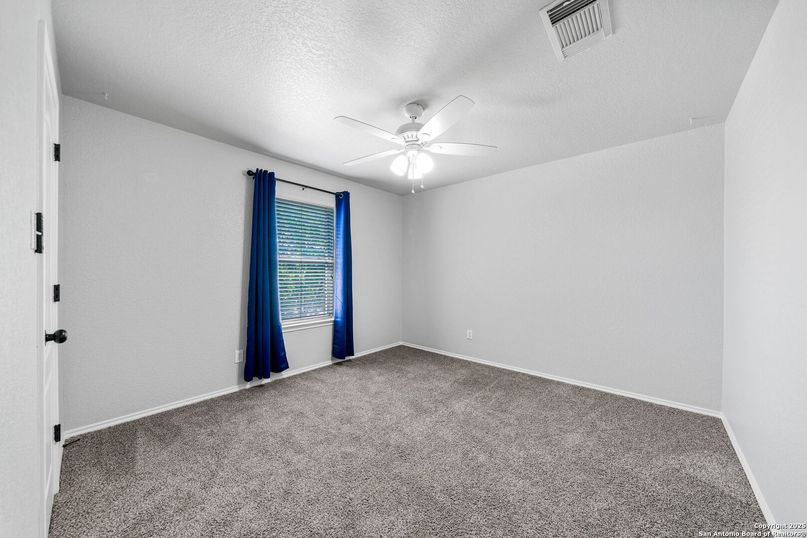 property viewer photo 31