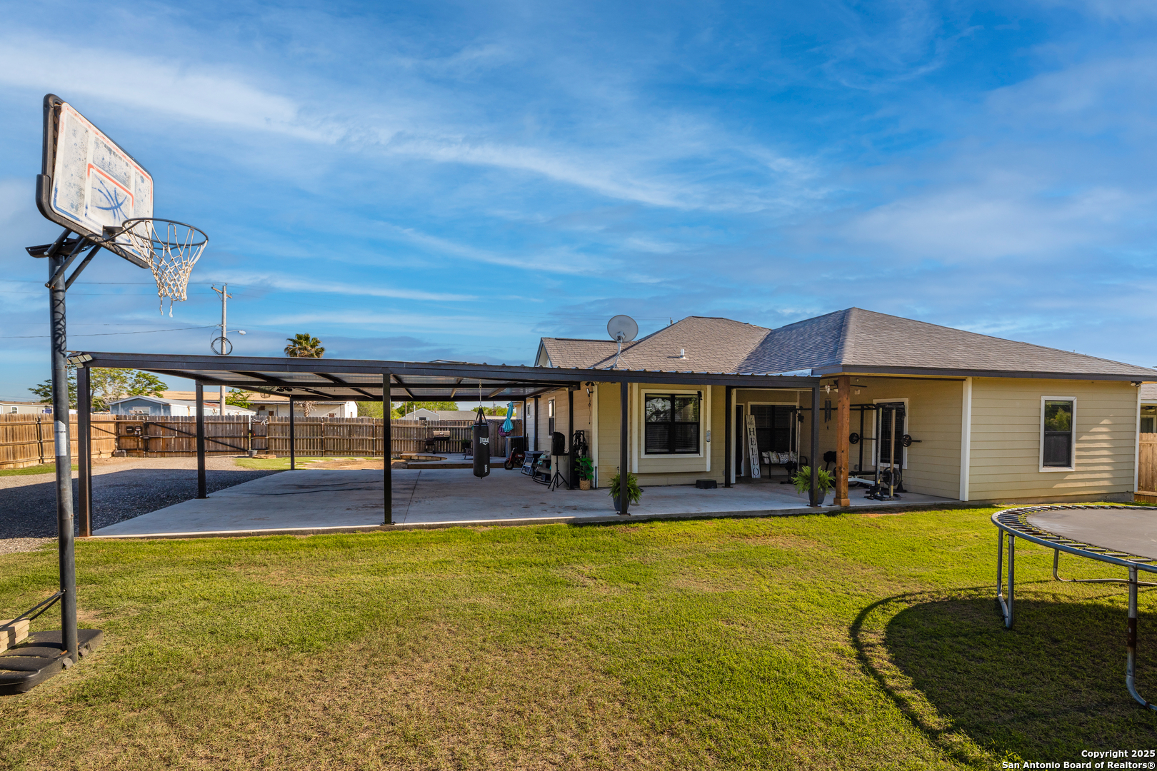 main property photo 15