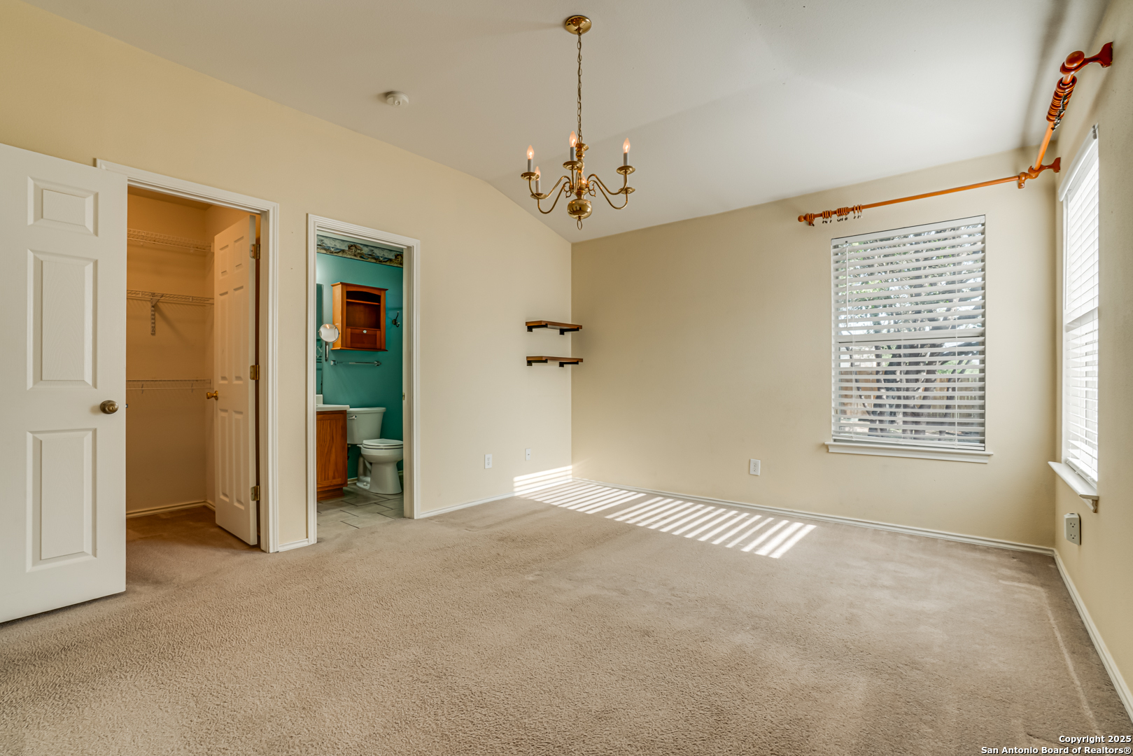 property viewer photo 10