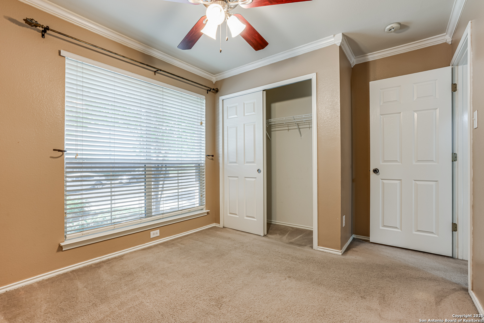 property viewer photo 14