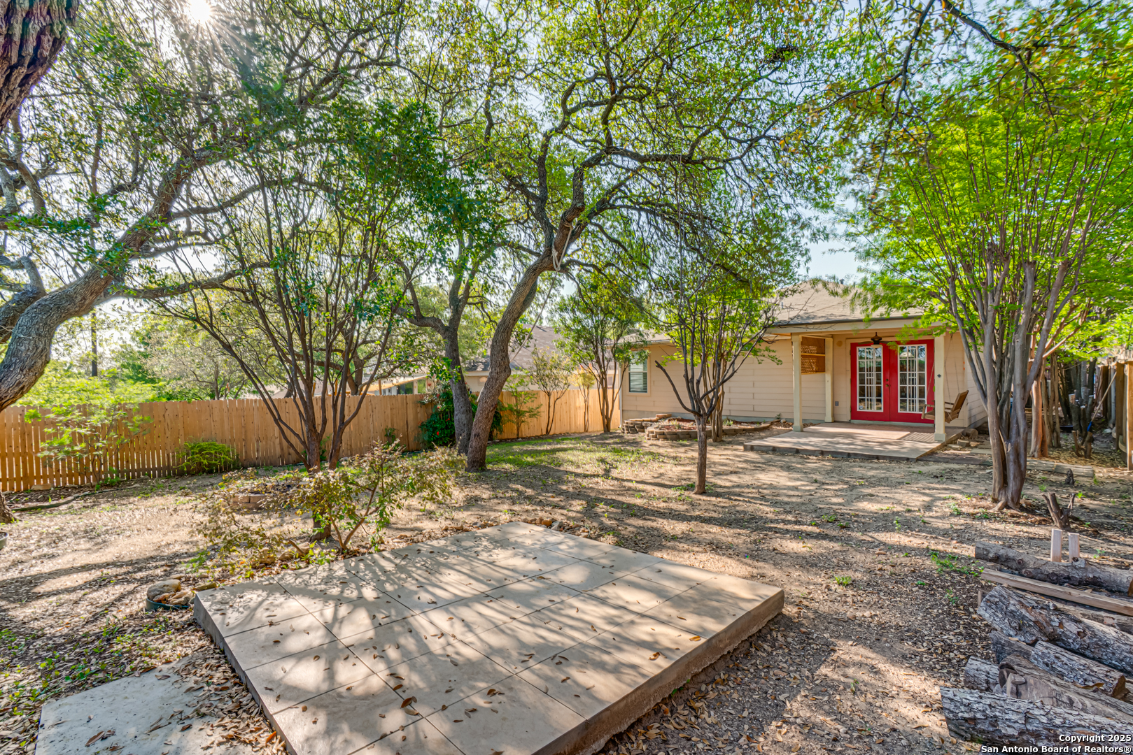 property viewer photo 24