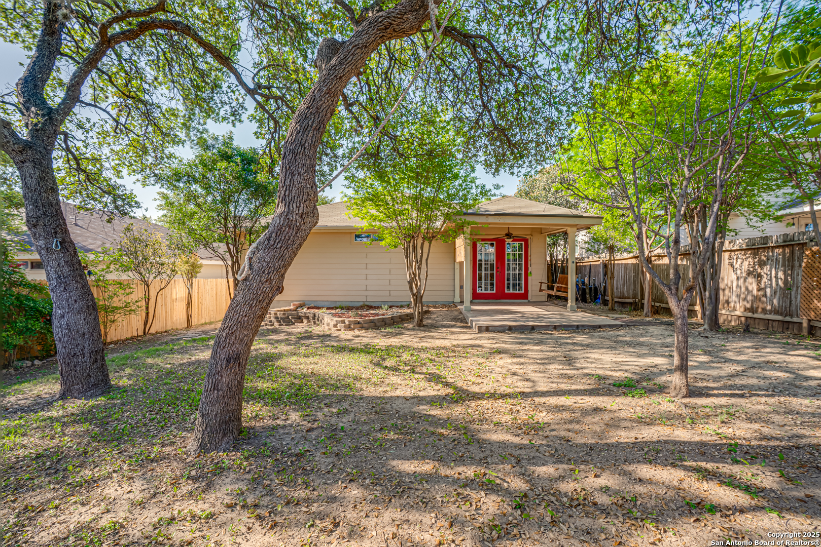 property viewer photo 25