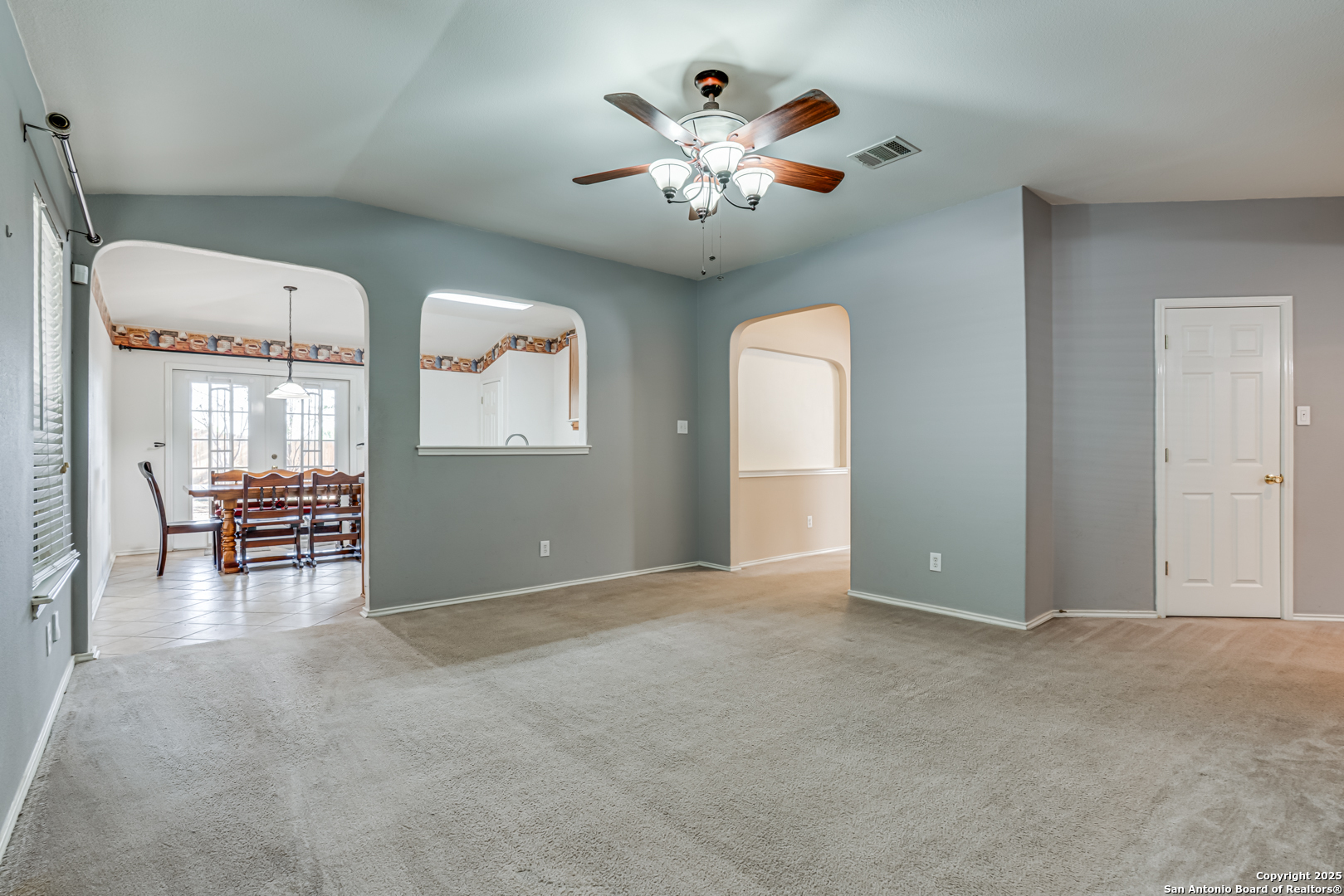 property viewer photo 7