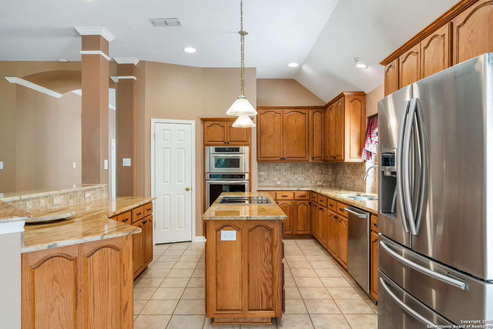 main property photo 12