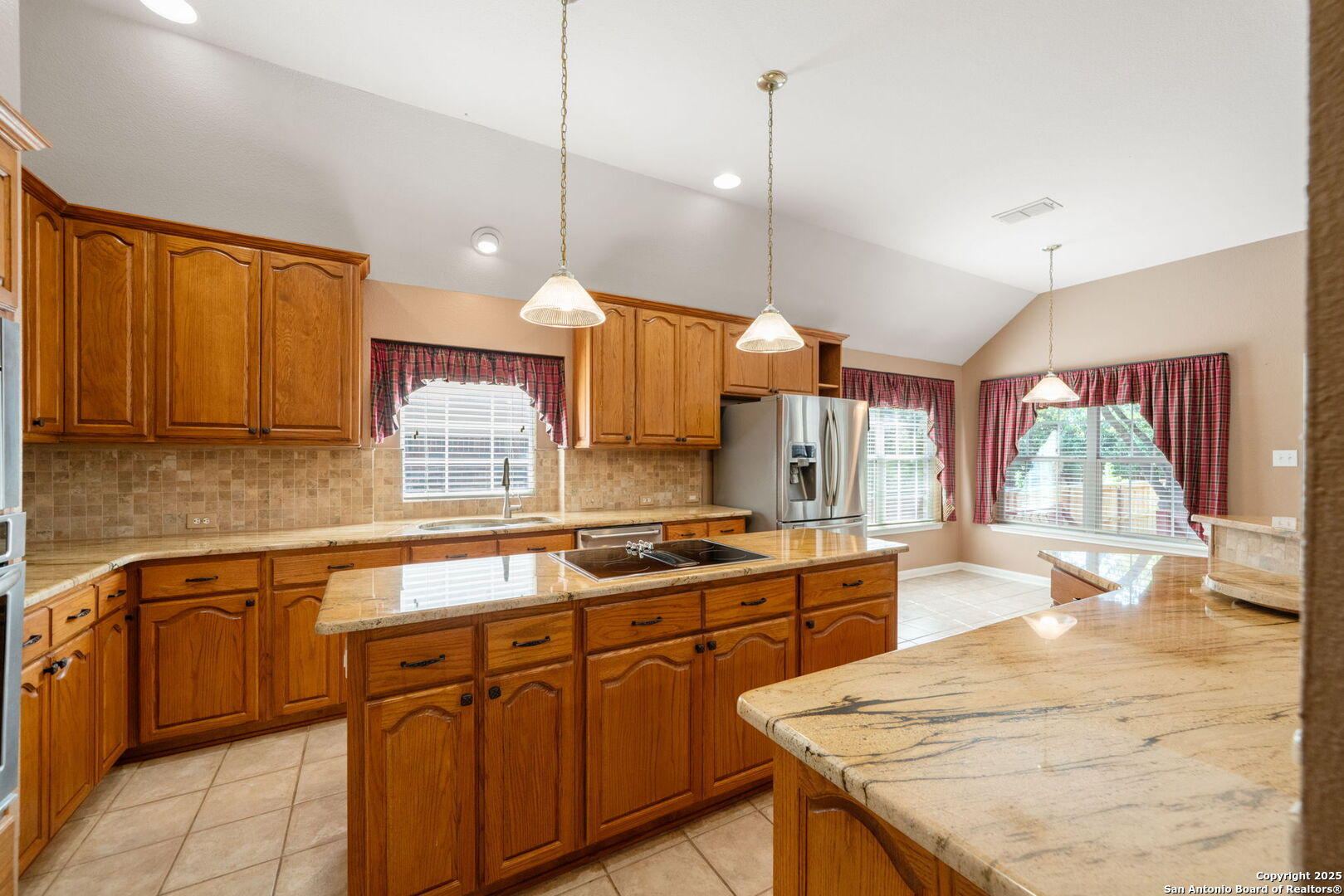 main property photo 13