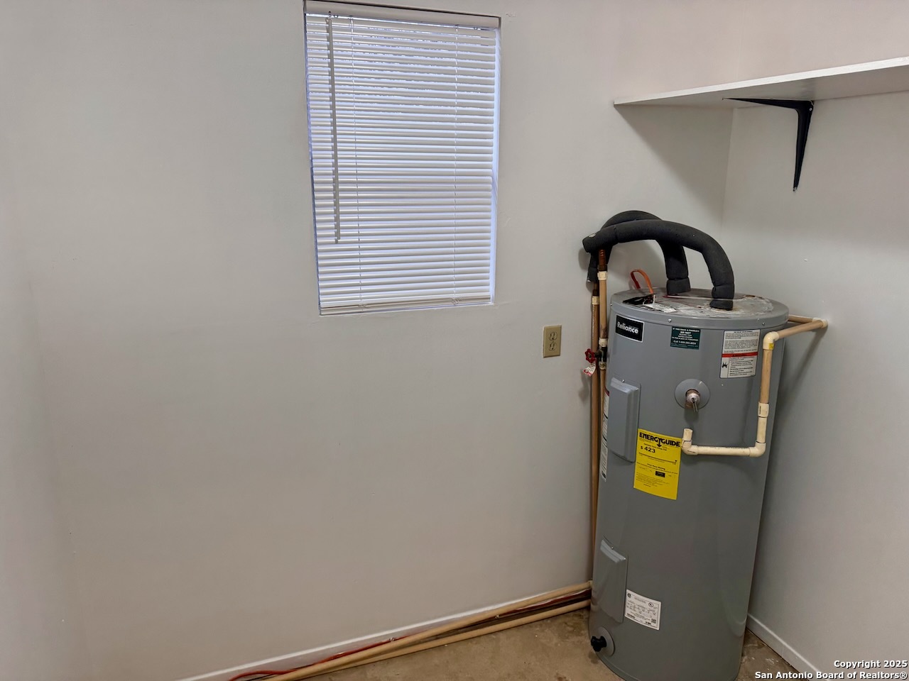 main property photo 13