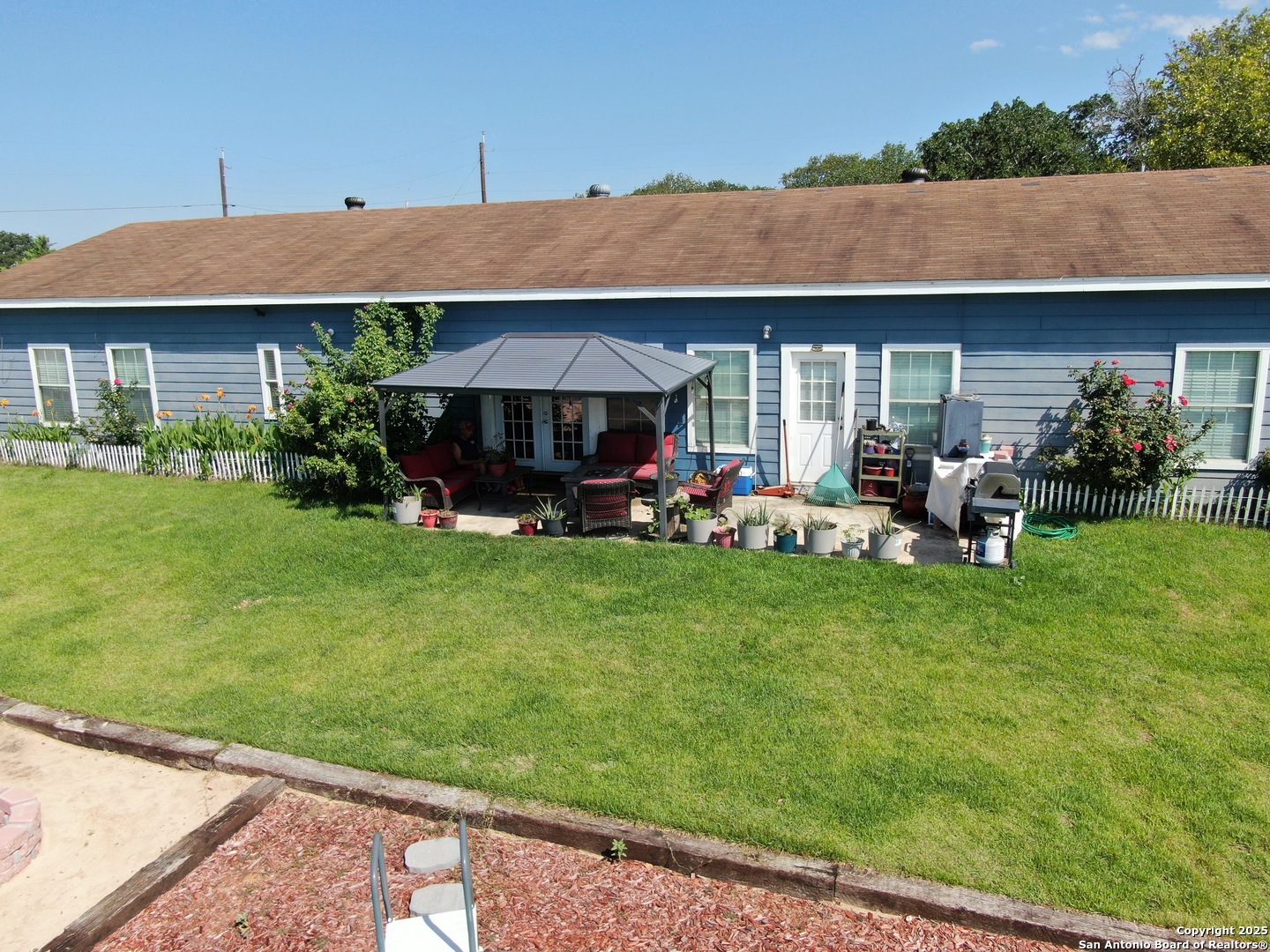main property photo 41