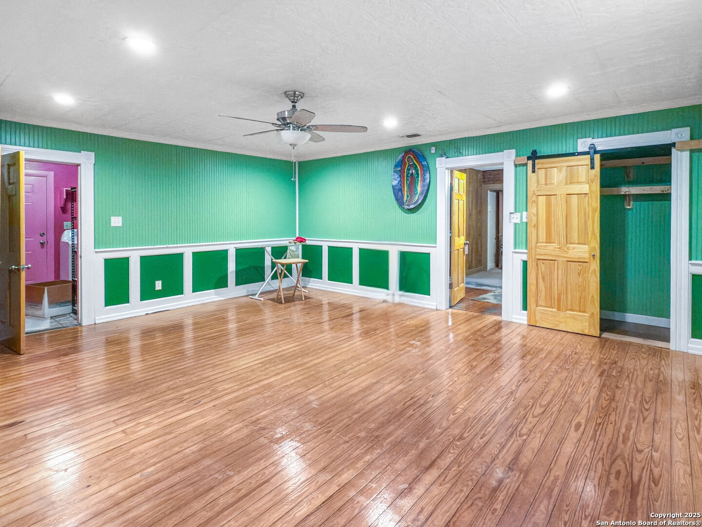 main property photo 11