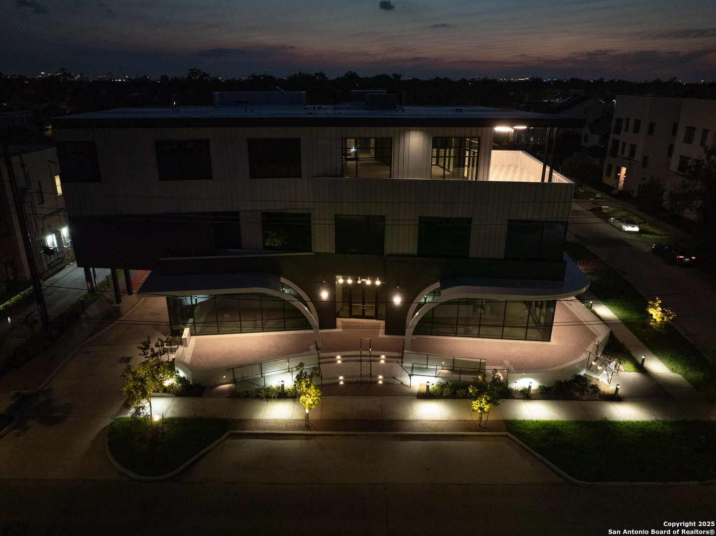 main property photo 13