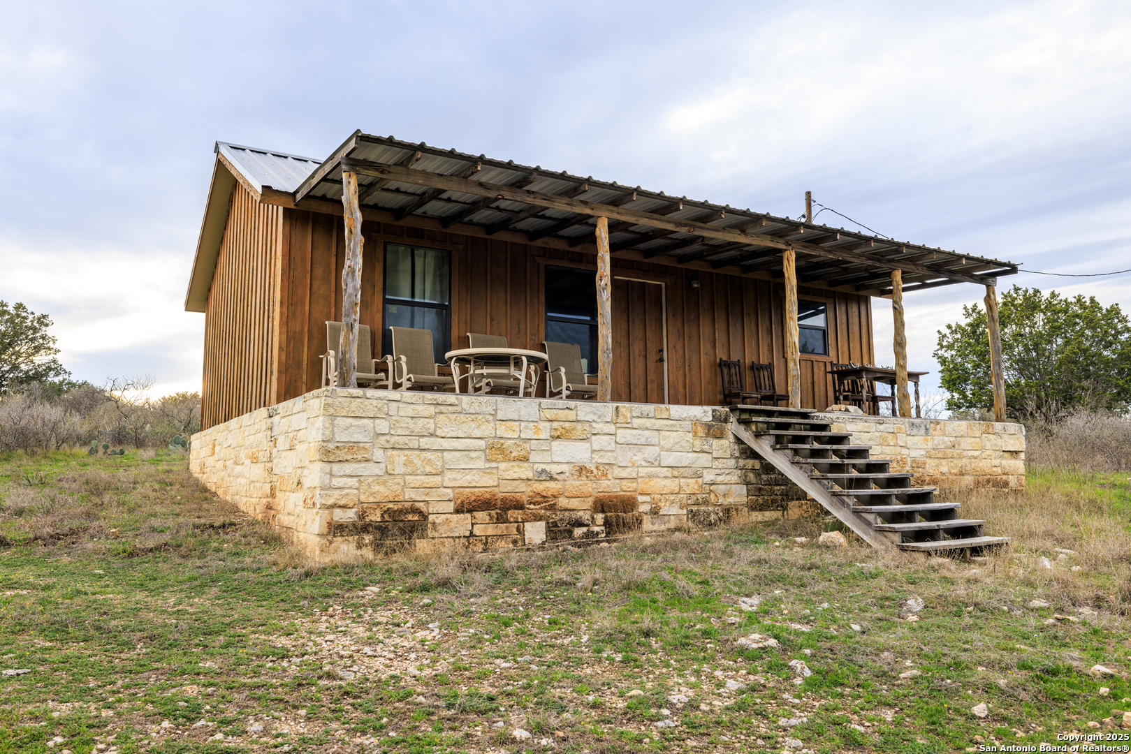 main property photo 37