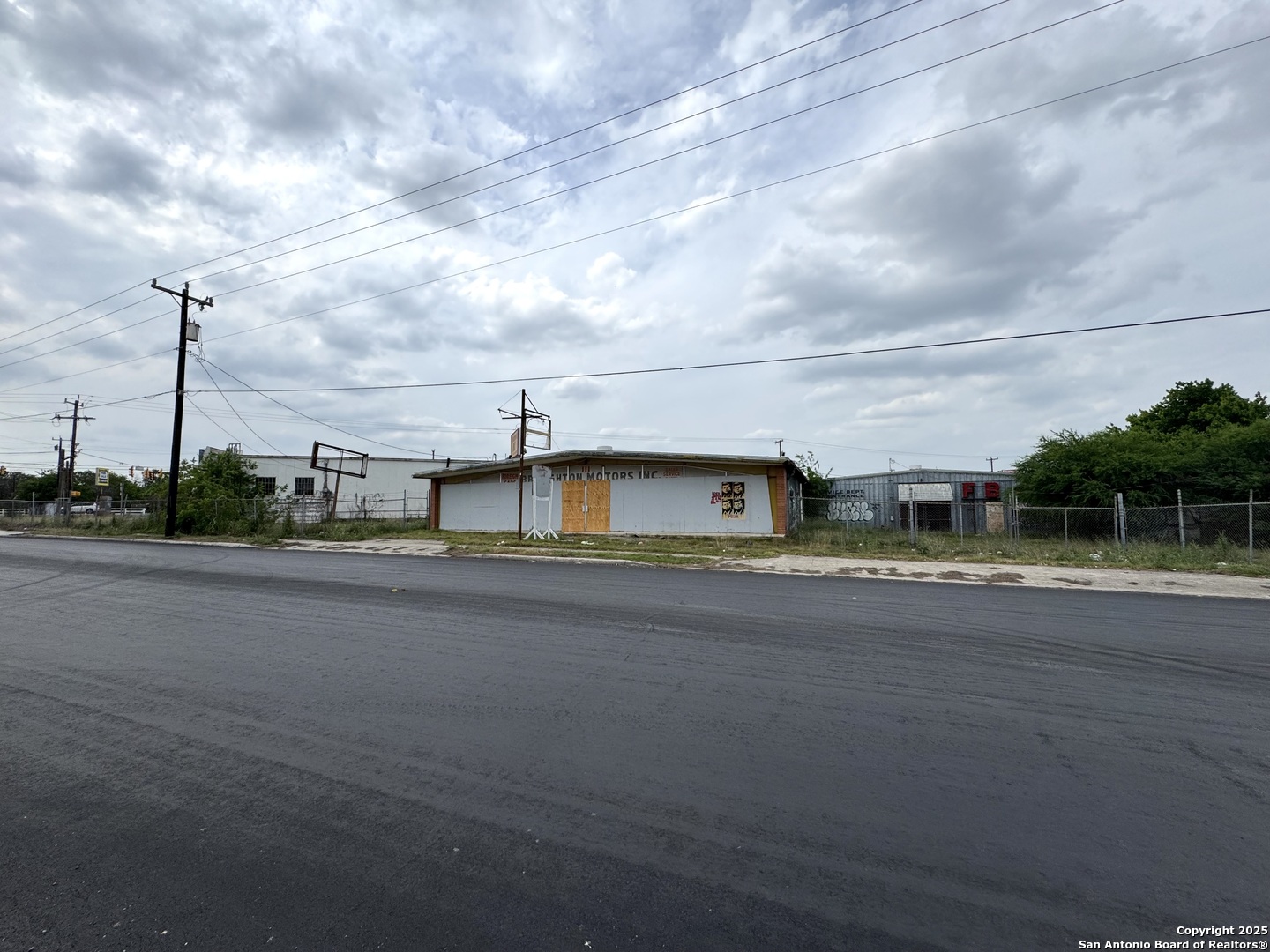 main property photo 3