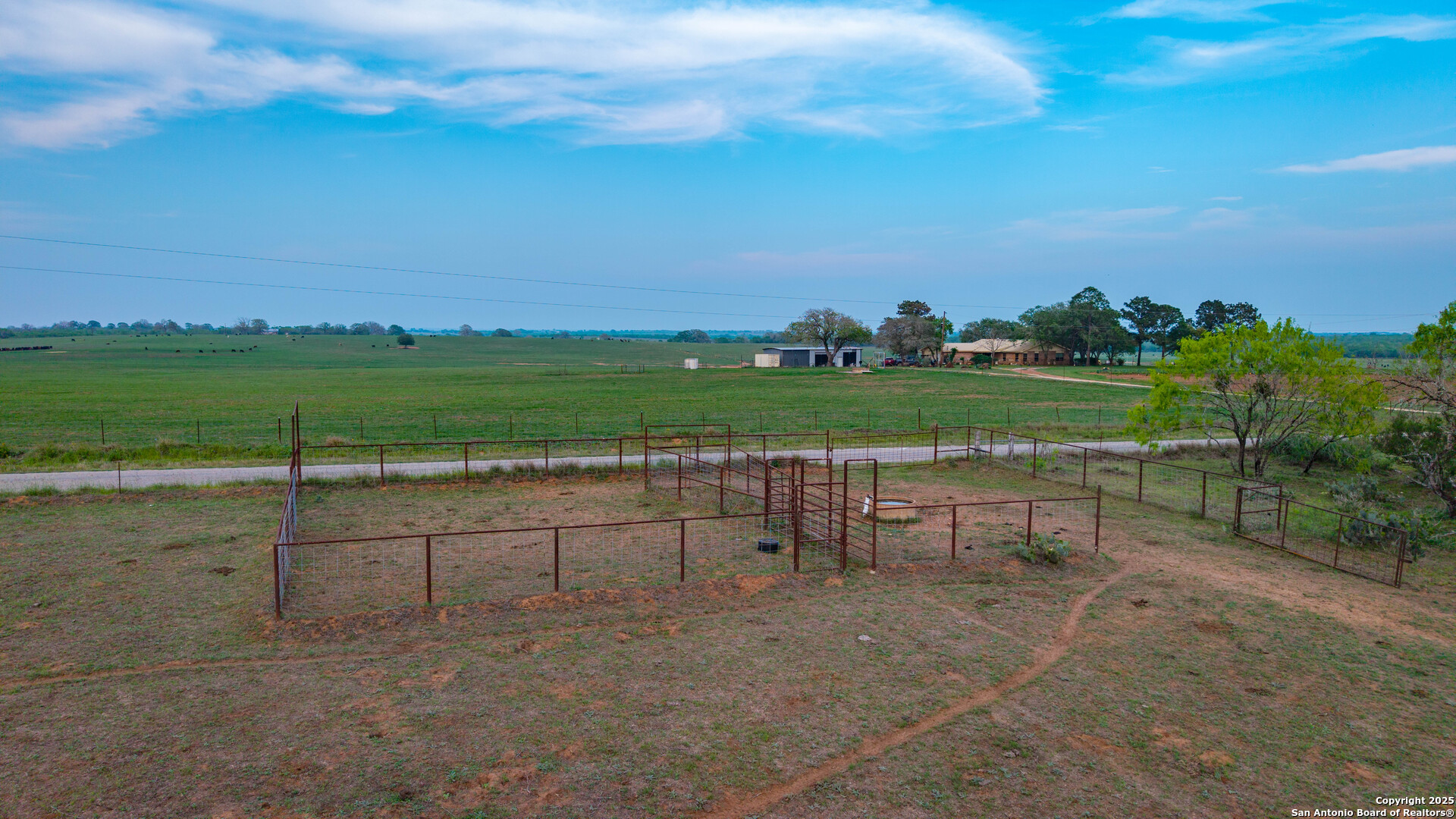 main property photo 10