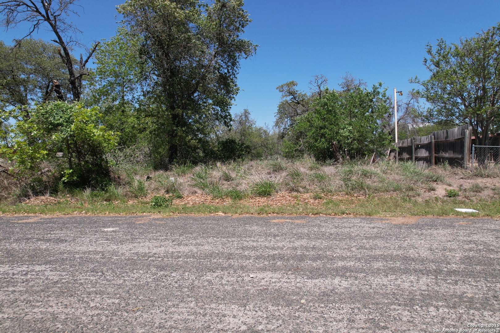 main property photo 31