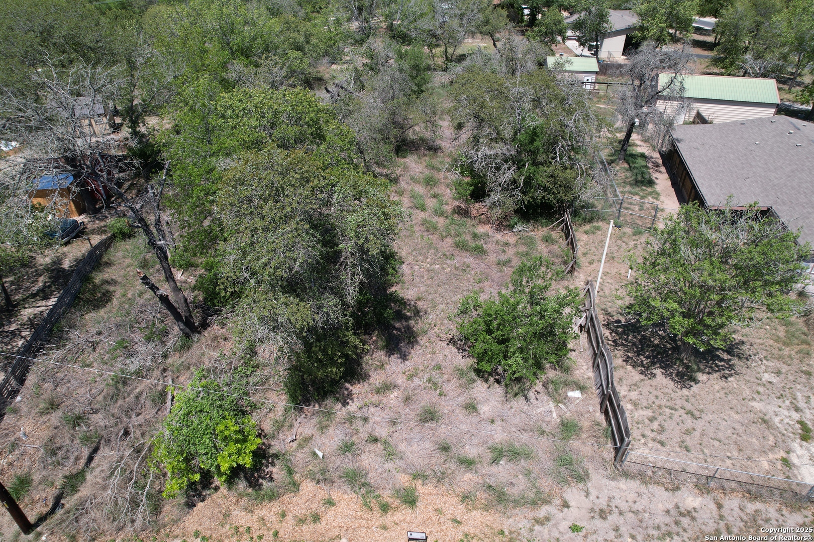 main property photo 34