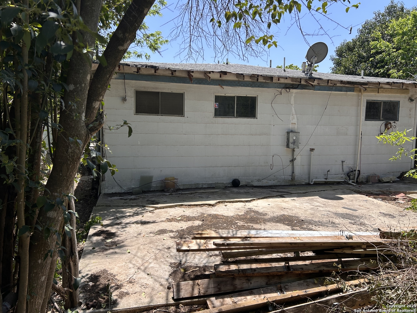 main property photo 6