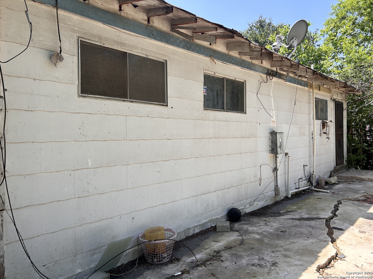 main property photo 7