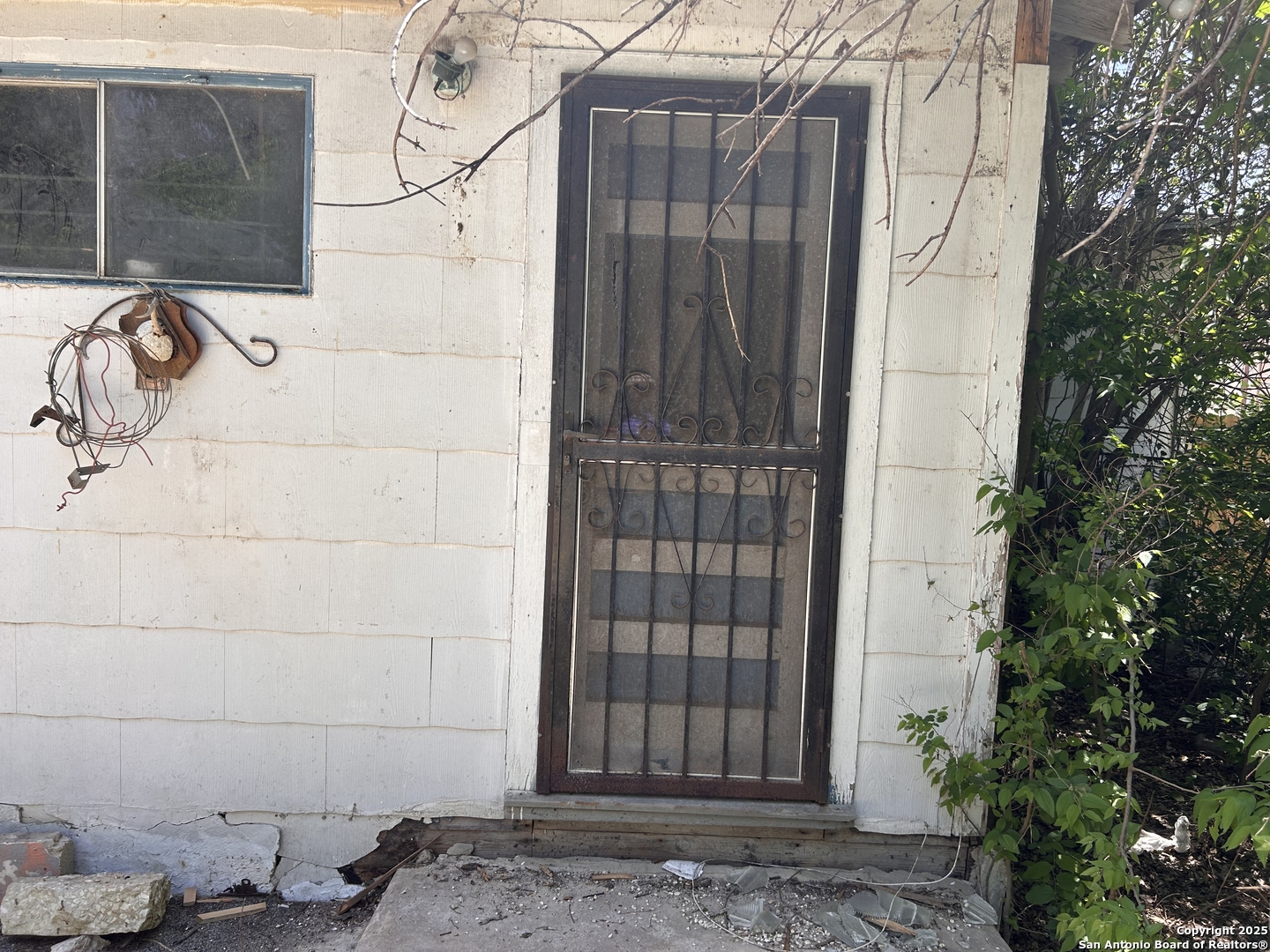 main property photo 8