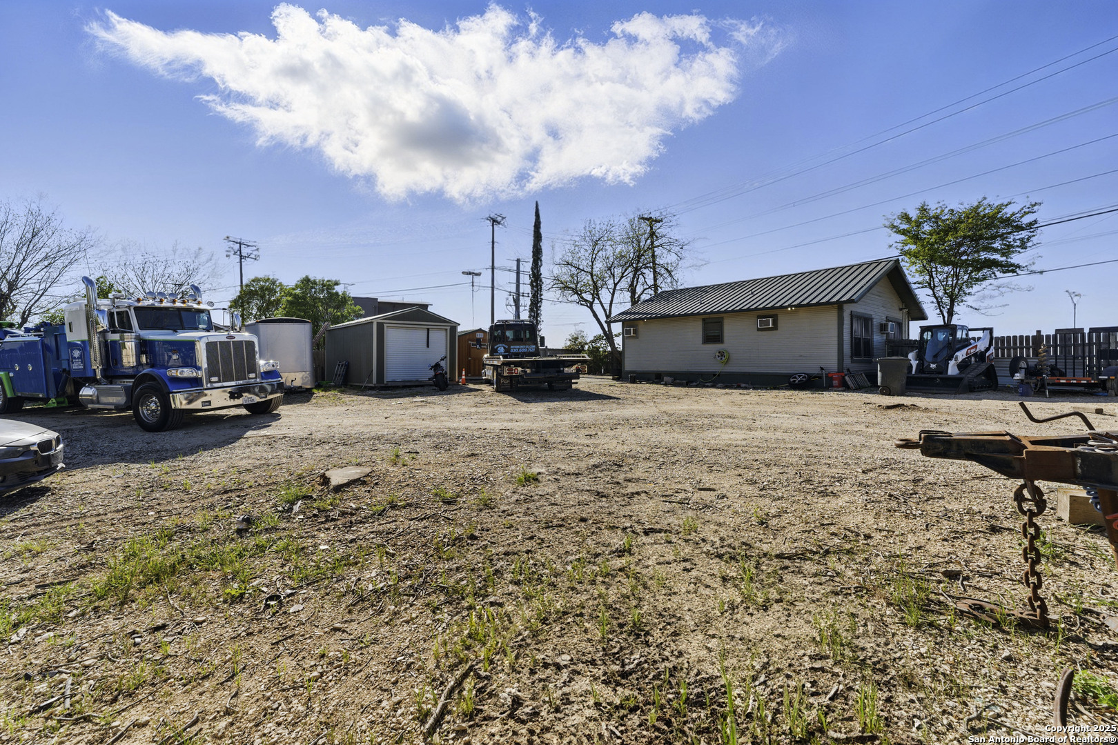 main property photo 31