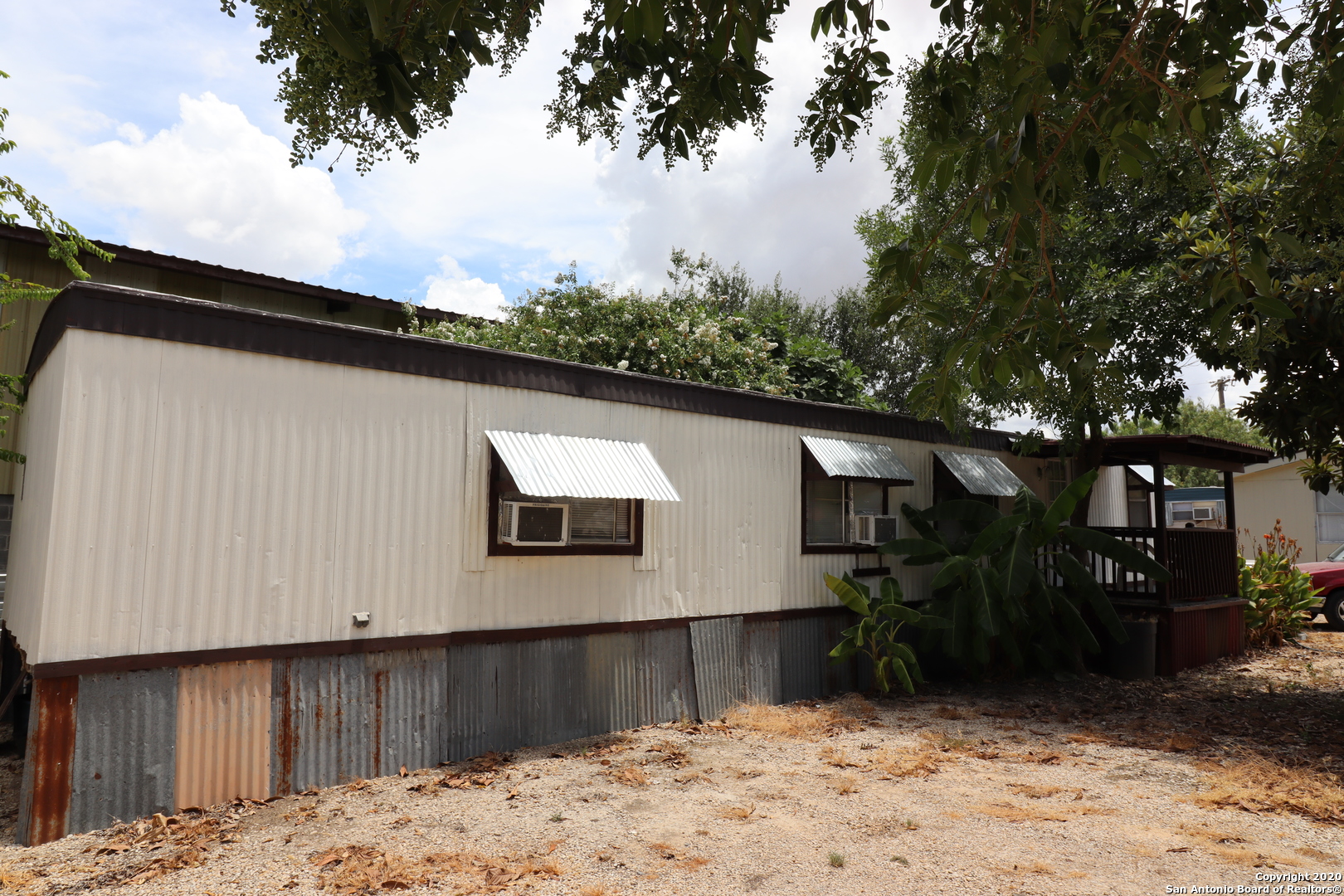 main property photo 8