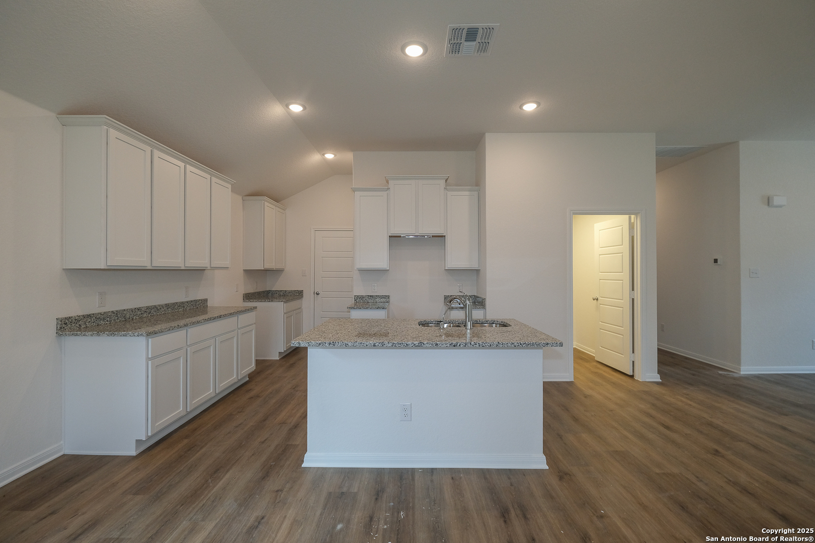property viewer photo 1