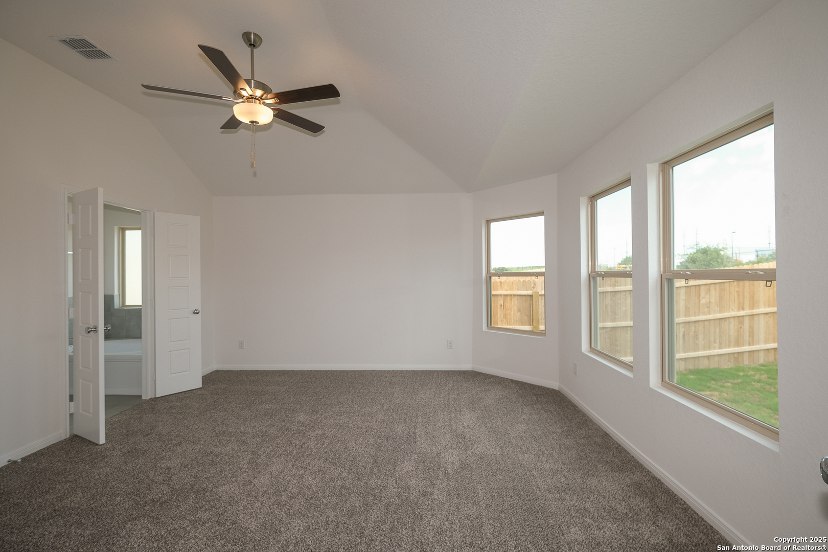 property viewer photo 10
