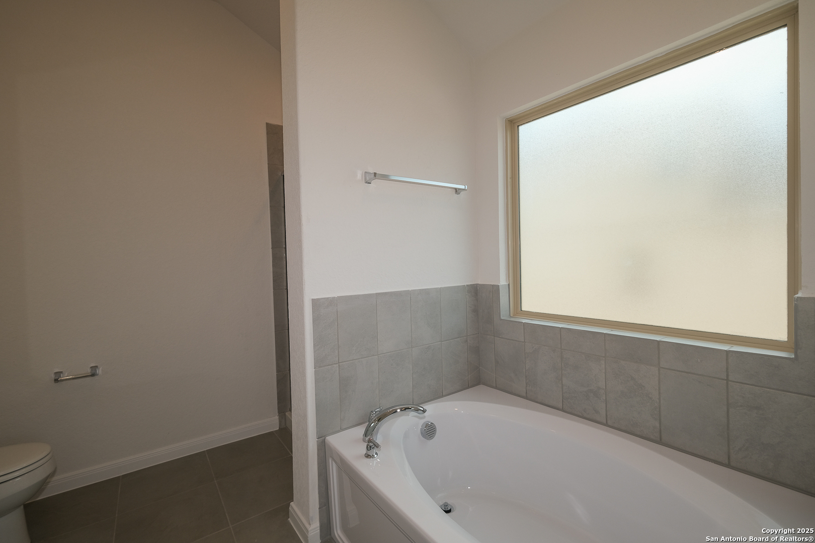 property viewer photo 12
