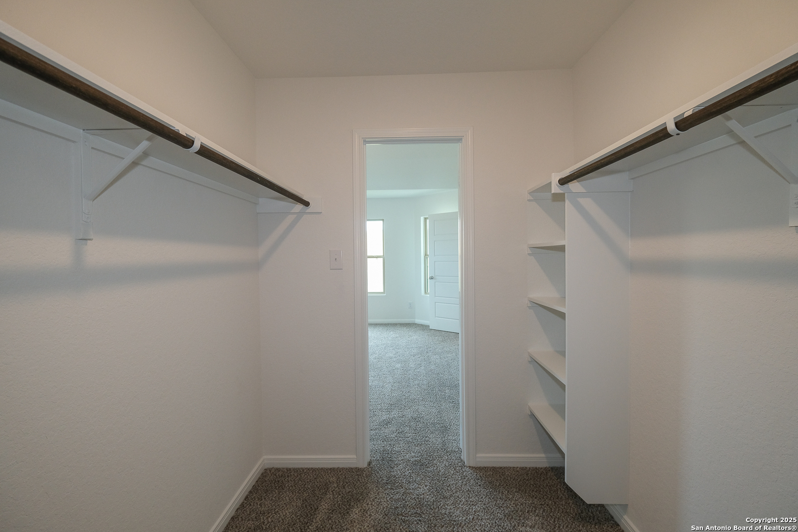 property viewer photo 15