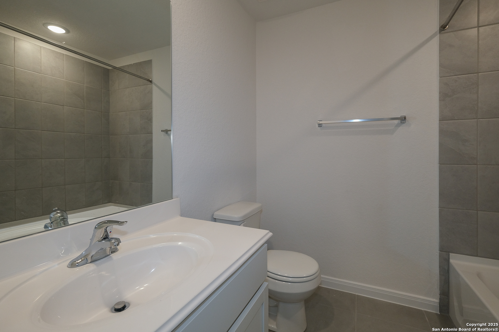 property viewer photo 17