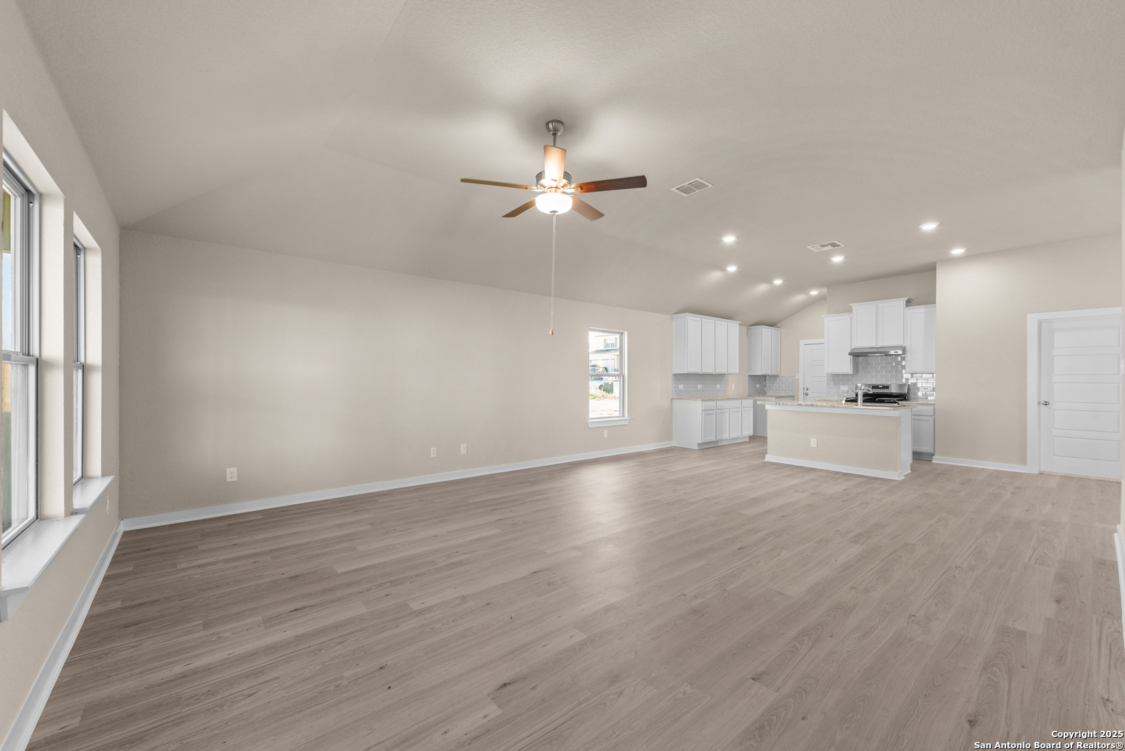 property viewer photo 24