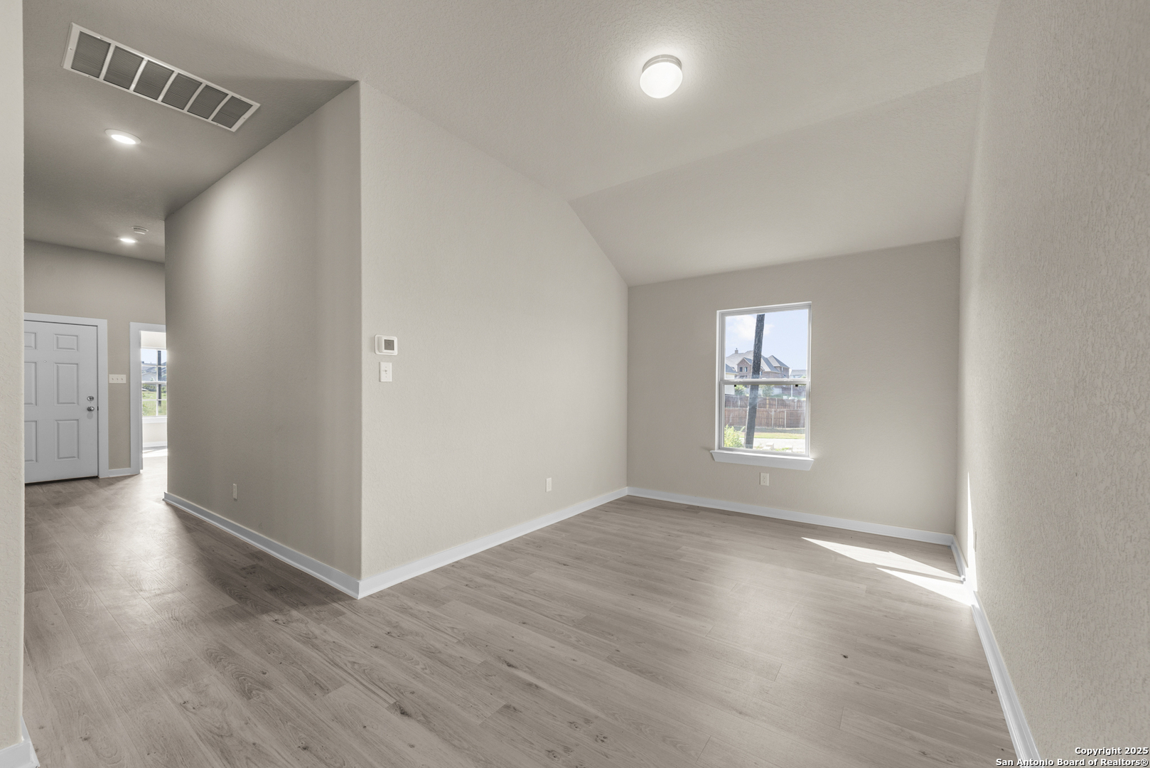 property viewer photo 27