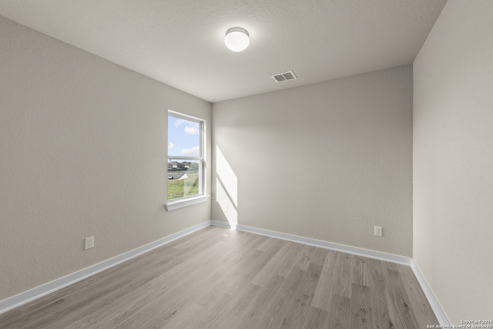 property viewer photo 28