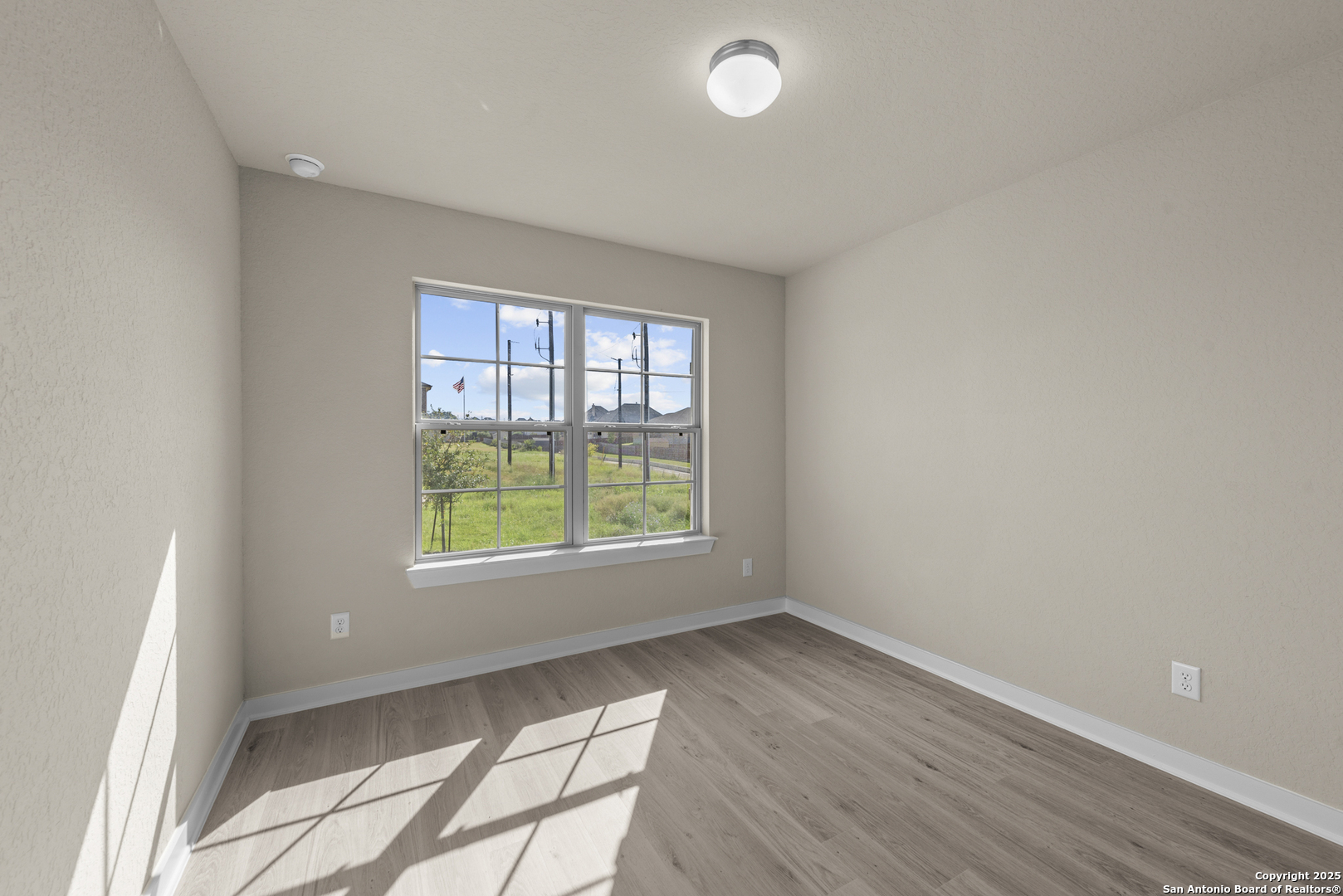 property viewer photo 29