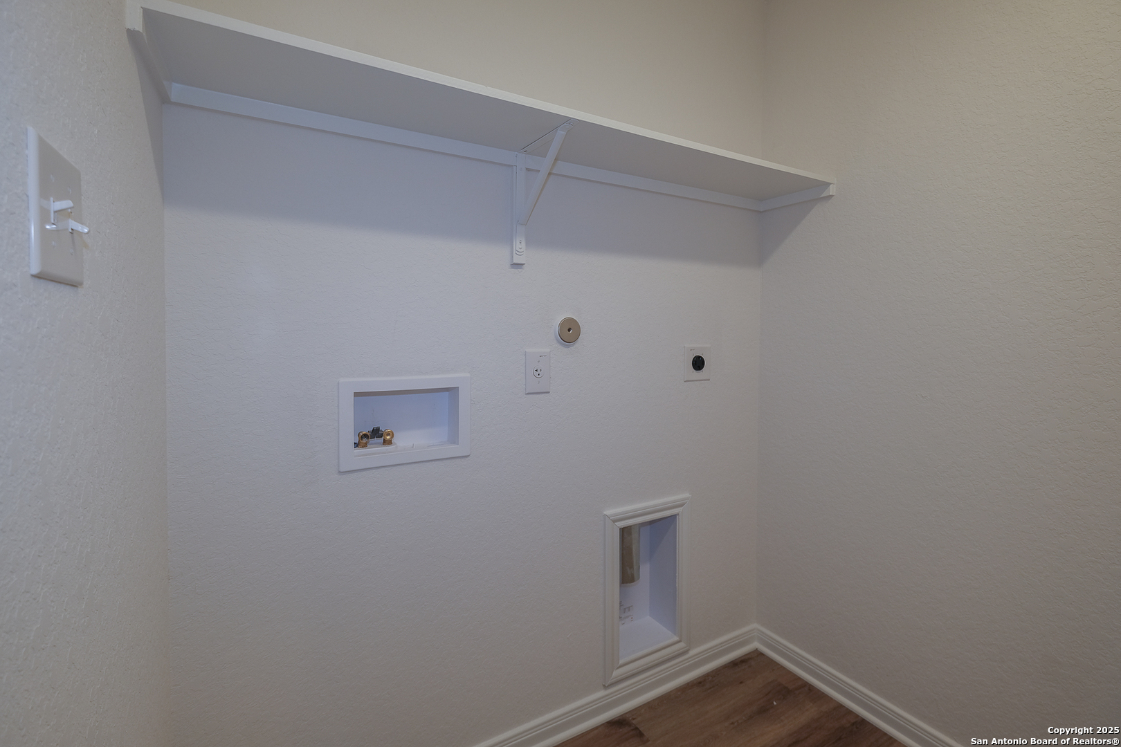 property viewer photo 32